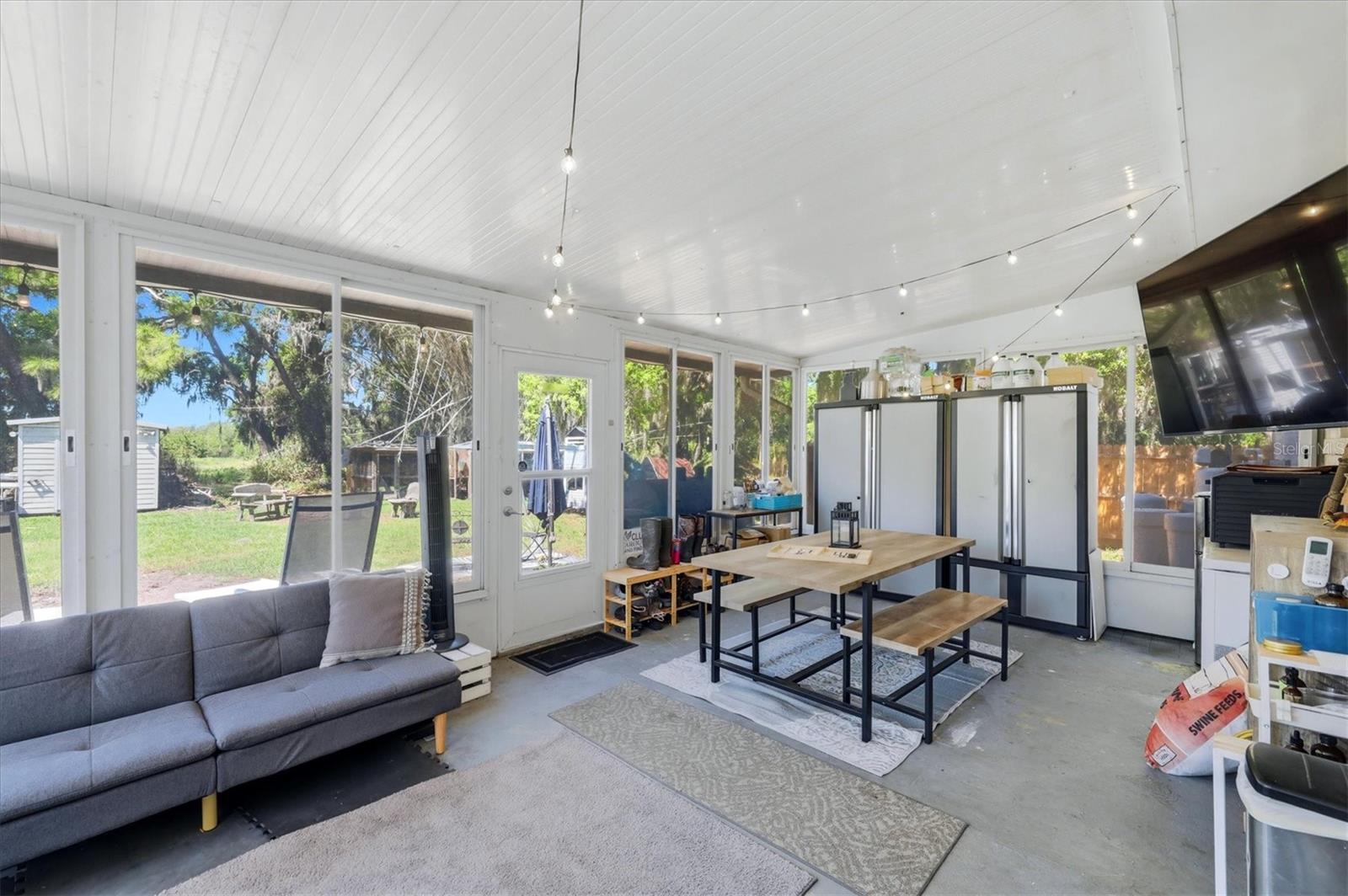 Image 18 of 42 For 9811 28th Avenue E