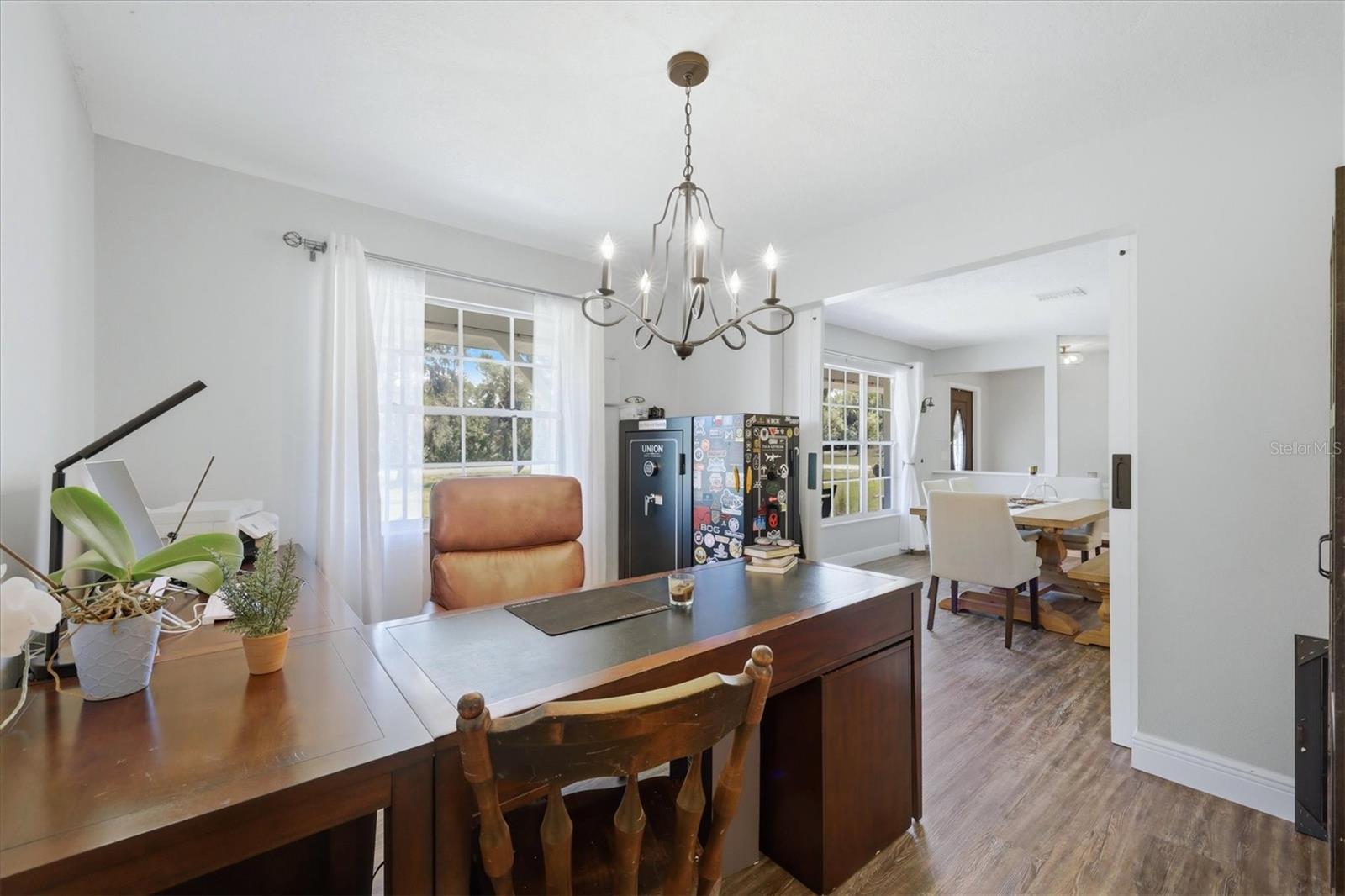 Image 23 of 42 For 9811 28th Avenue E