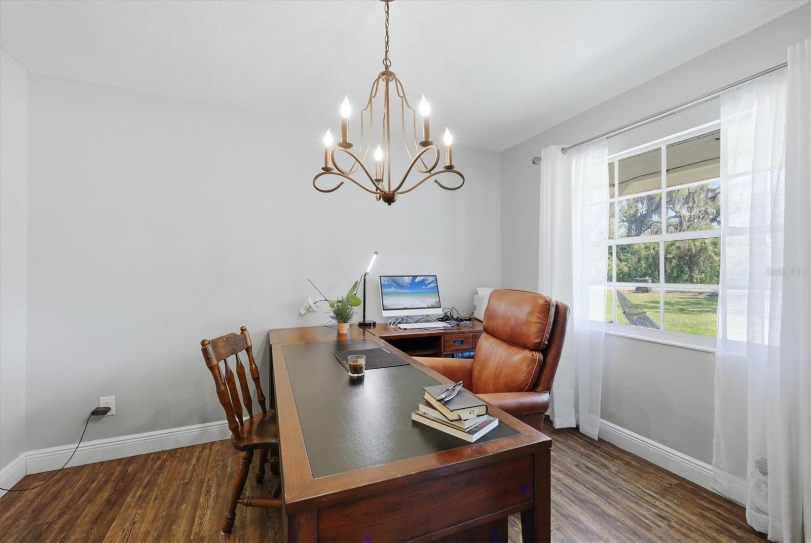 Image 24 of 42 For 9811 28th Avenue E