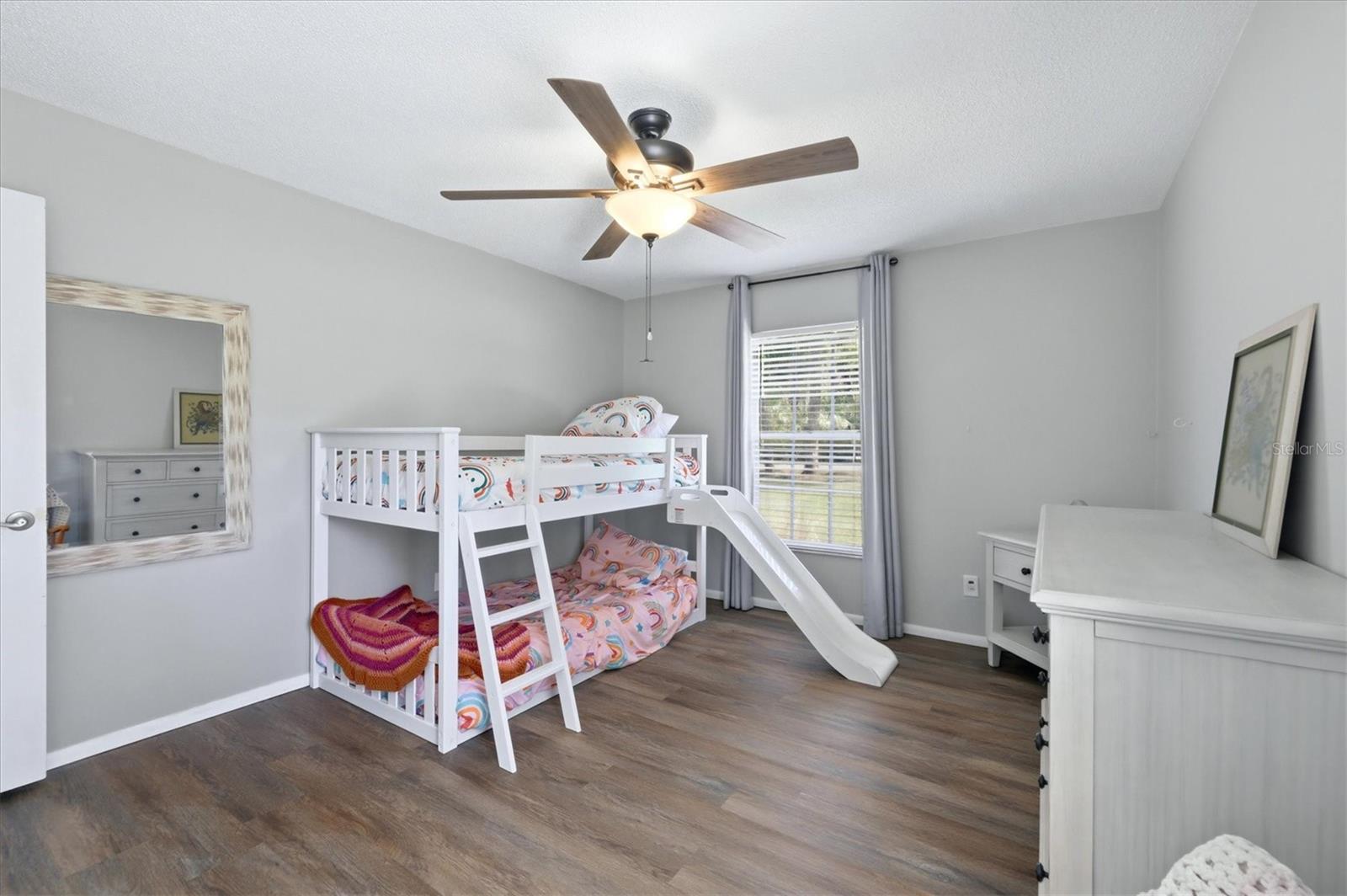 Image 27 of 42 For 9811 28th Avenue E