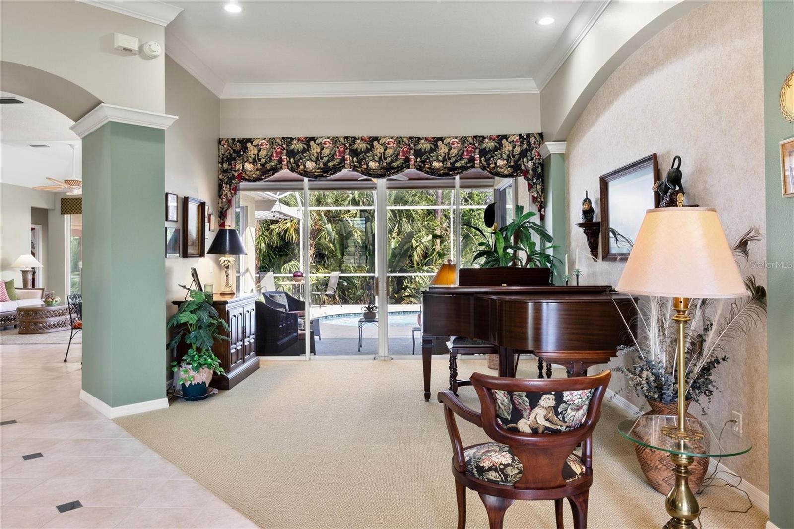 Image 13 of 52 For 8045 Waterview Boulevard