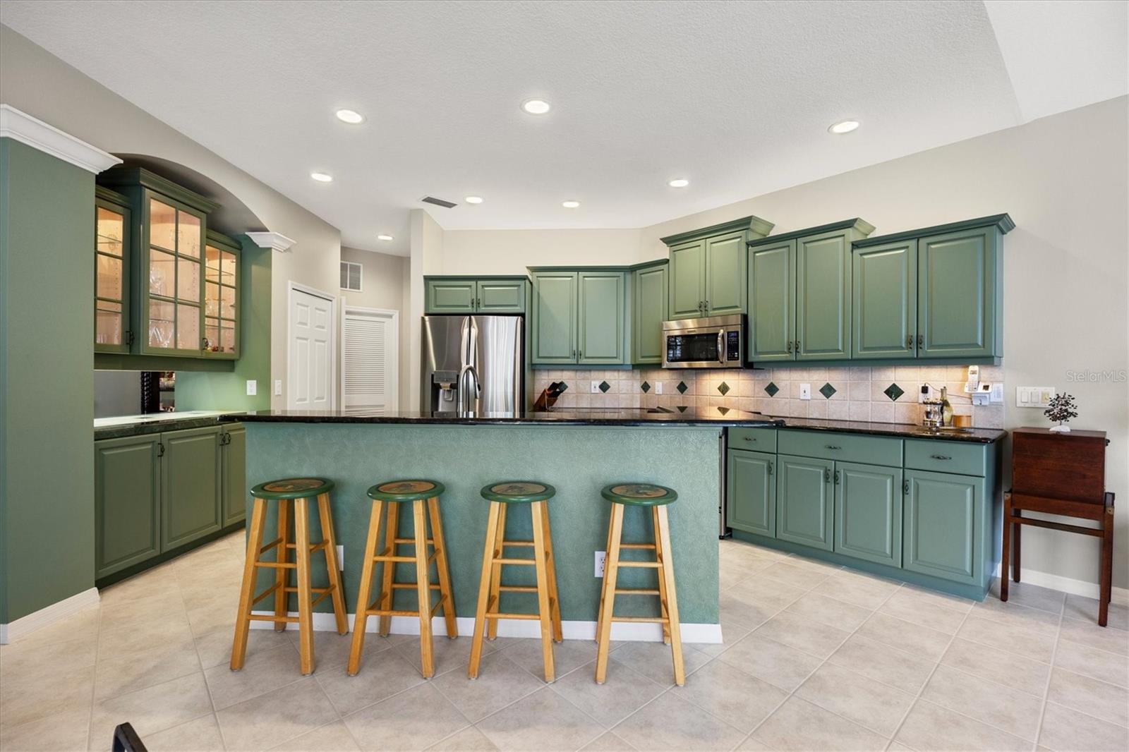 Image 19 of 52 For 8045 Waterview Boulevard