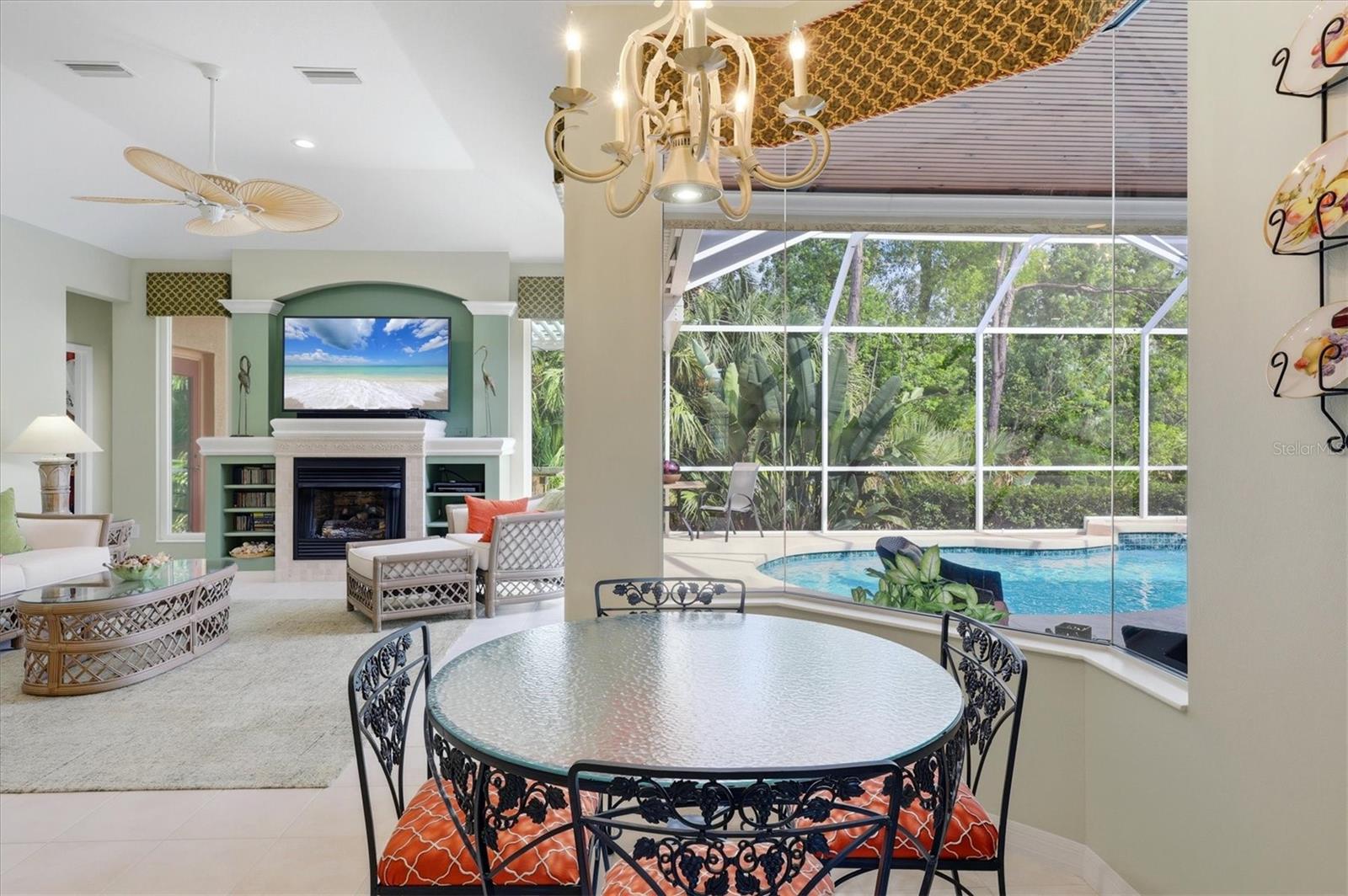 Image 21 of 52 For 8045 Waterview Boulevard