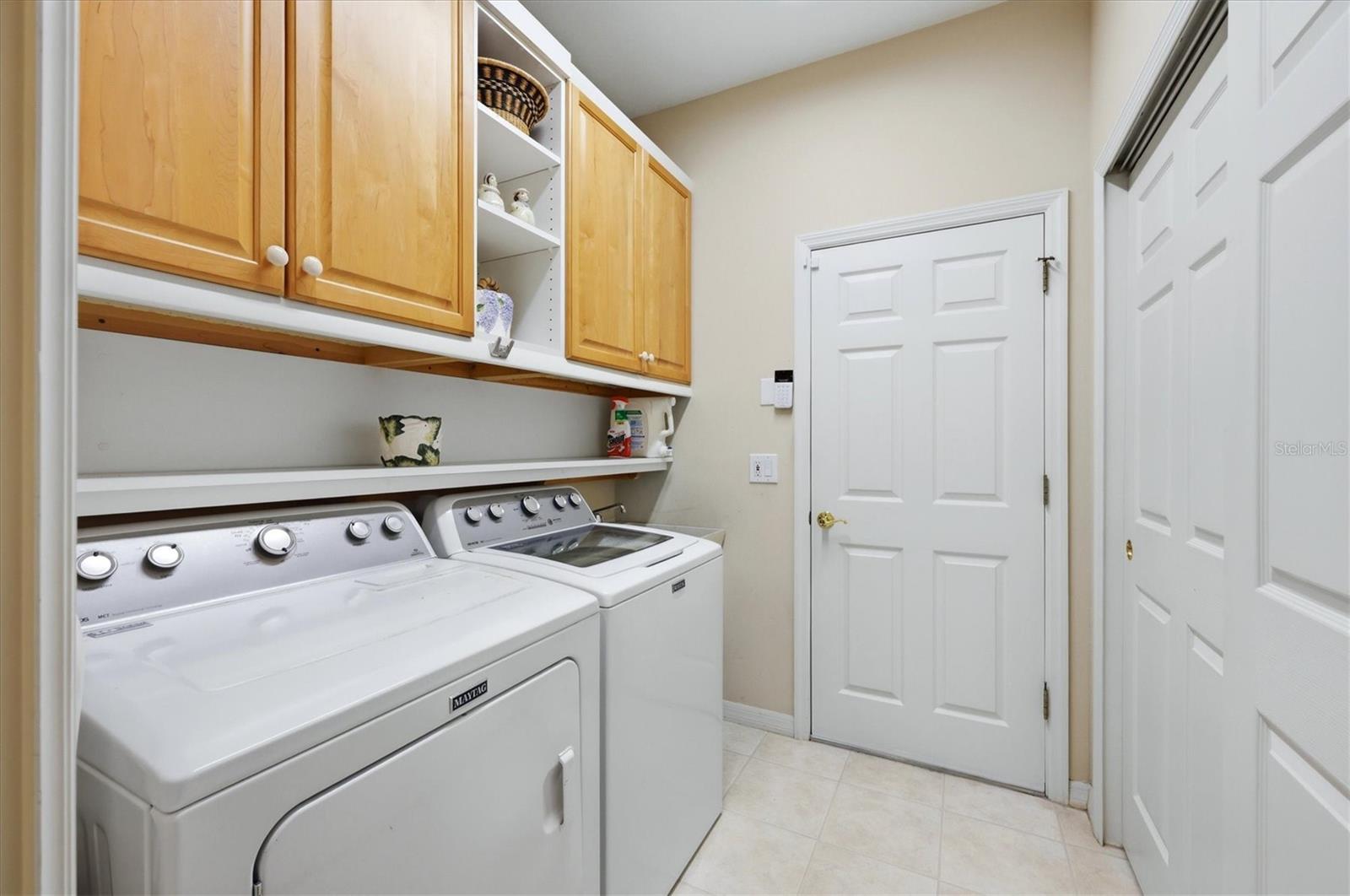 Image 38 of 52 For 8045 Waterview Boulevard