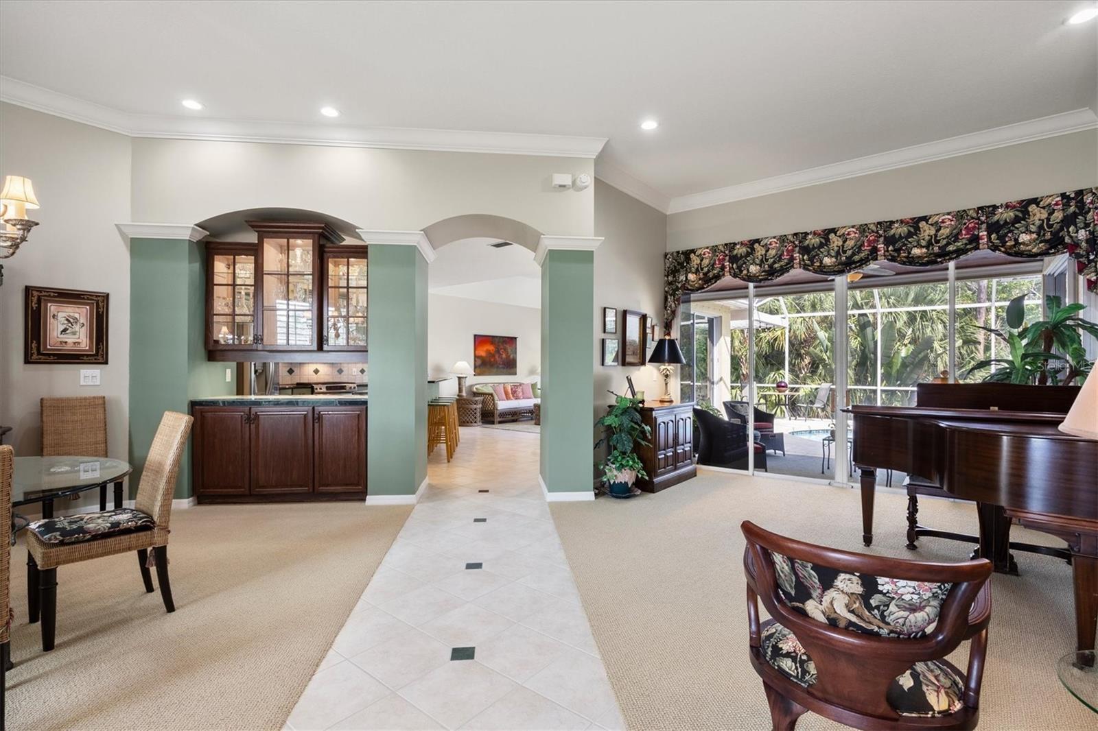 Image 9 of 52 For 8045 Waterview Boulevard