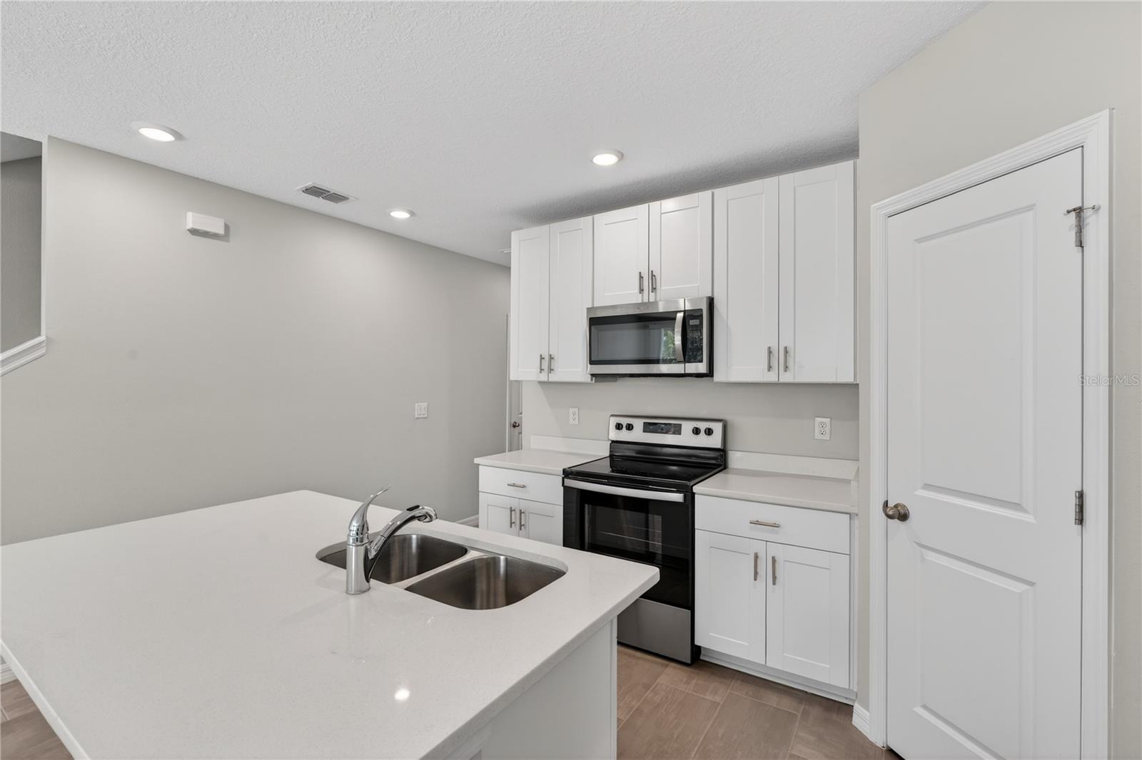 Image 25 of 35 For 17124 Blowfish Drive