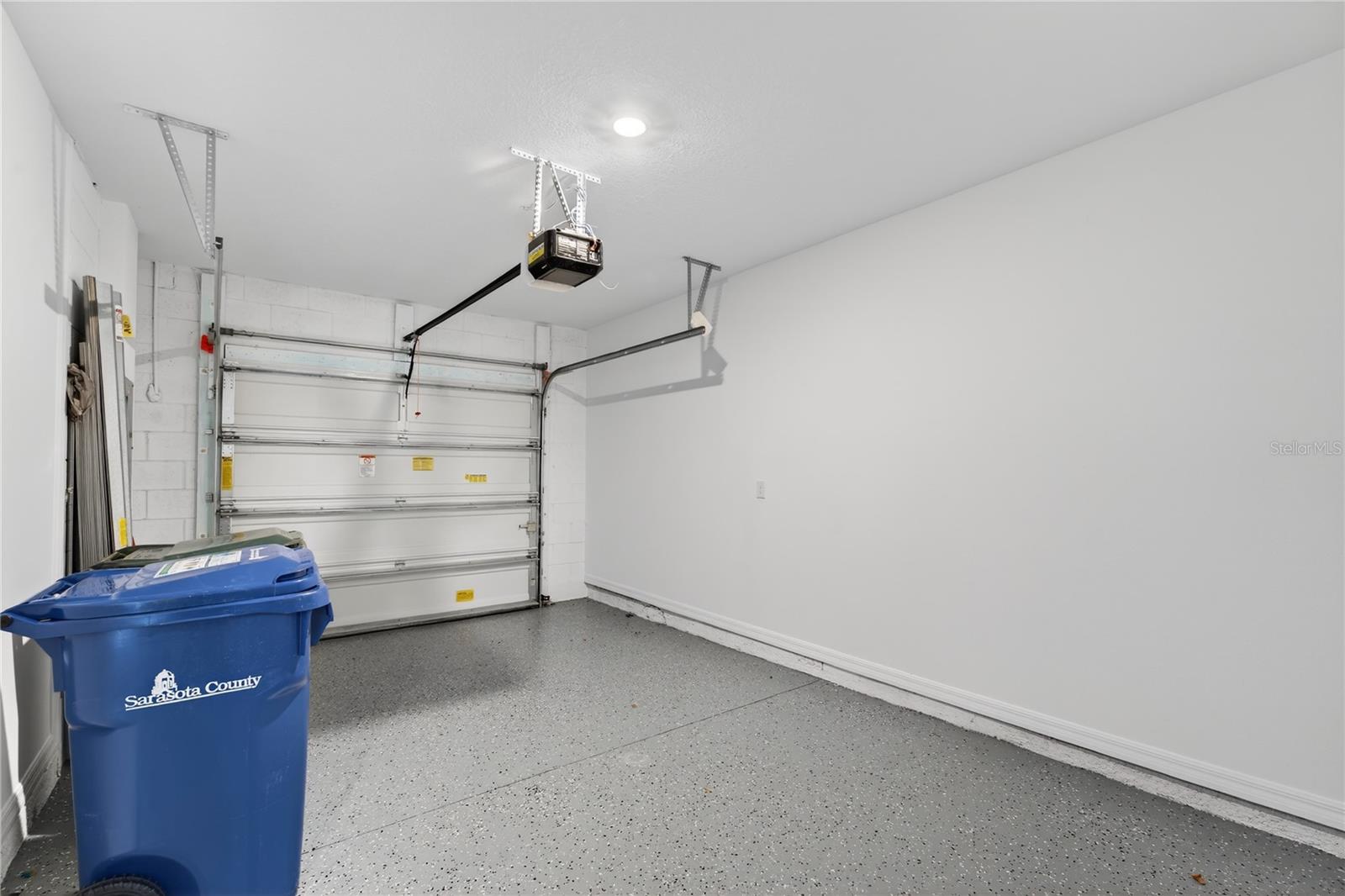 Image 29 of 35 For 17124 Blowfish Drive