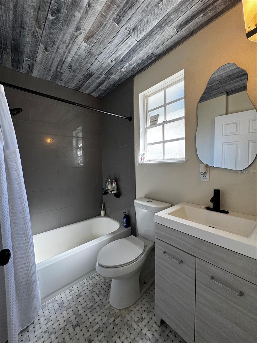 Image 12 of 27 For 3008 Hillview Street