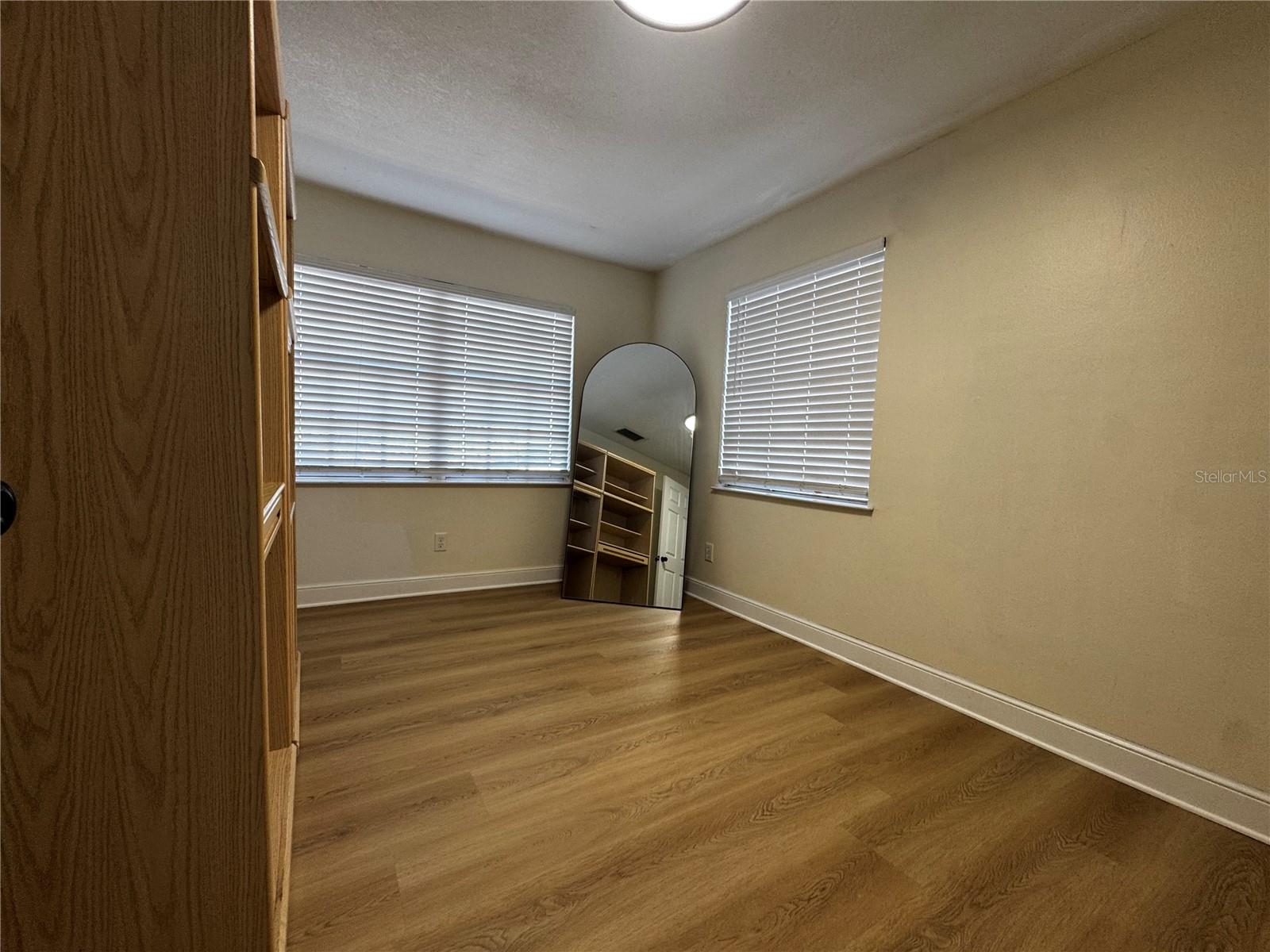 Image 14 of 27 For 3008 Hillview Street