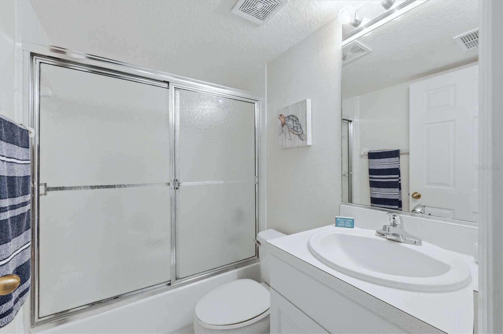 Image 23 of 45 For 4205 Castlebridge Lane 1120