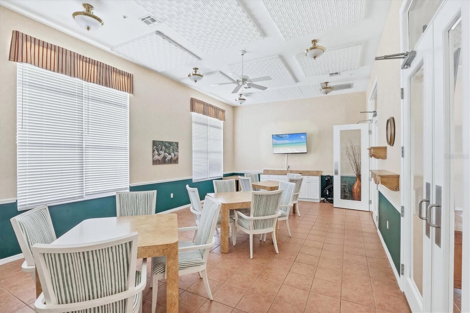 Image 33 of 45 For 4205 Castlebridge Lane 1120