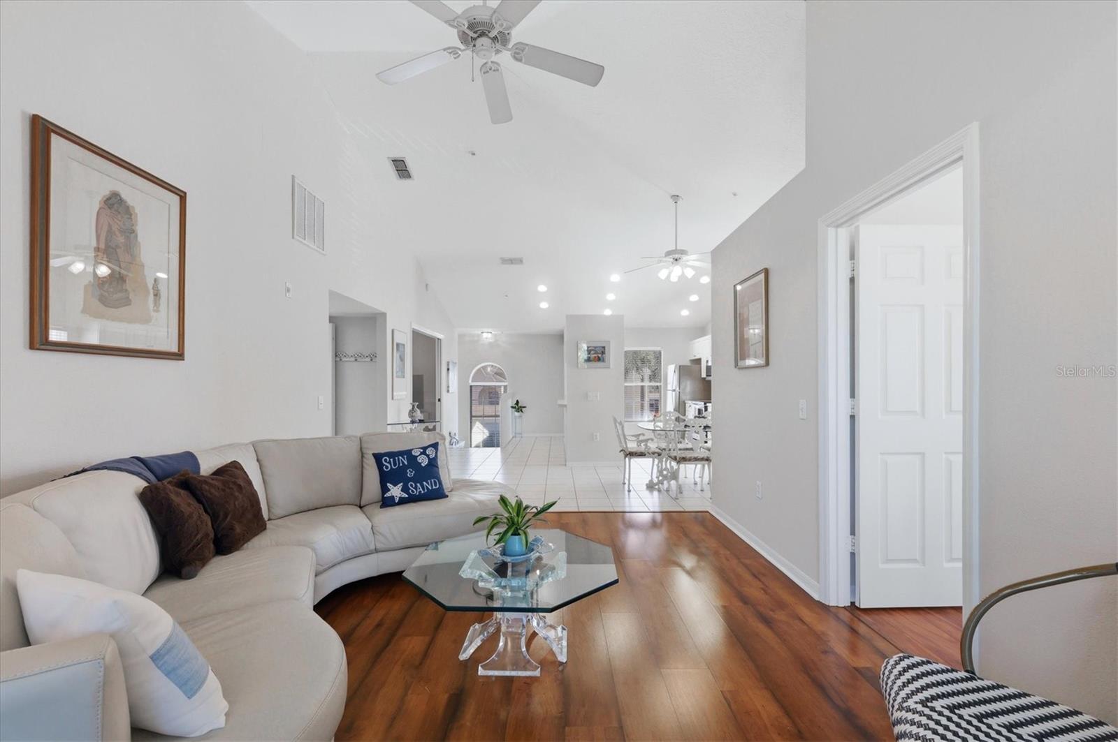 Image 9 of 45 For 4205 Castlebridge Lane 1120