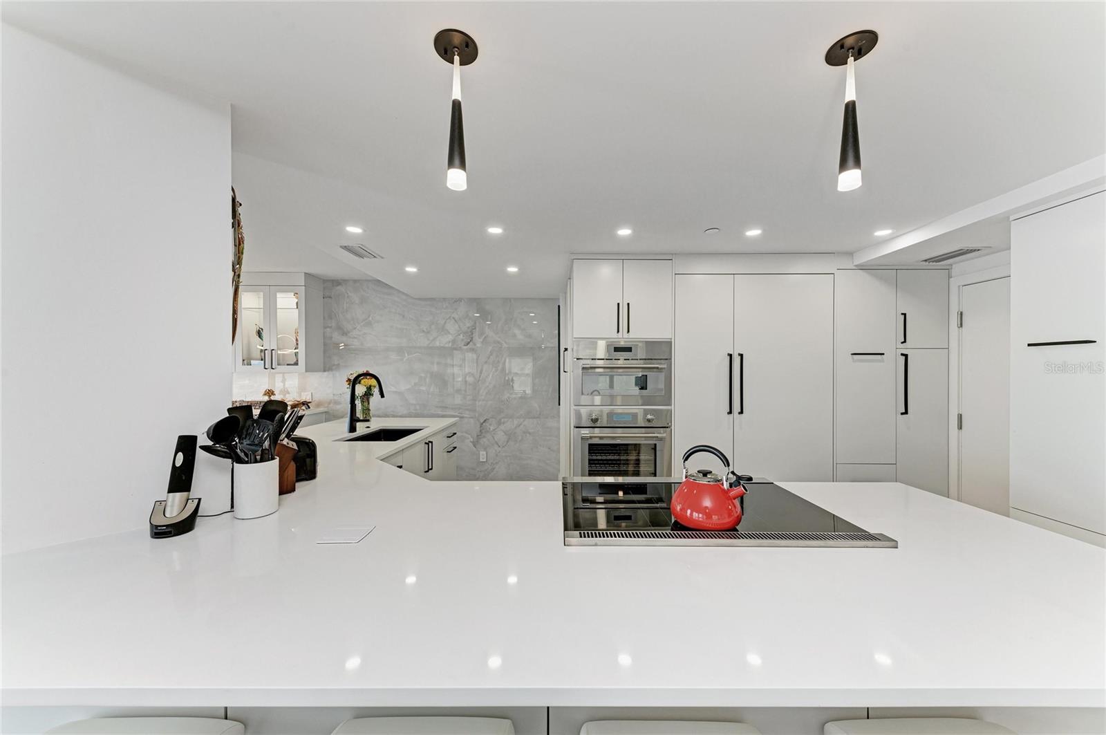 Image 21 of 74 For 603 Longboat Club Road 204n