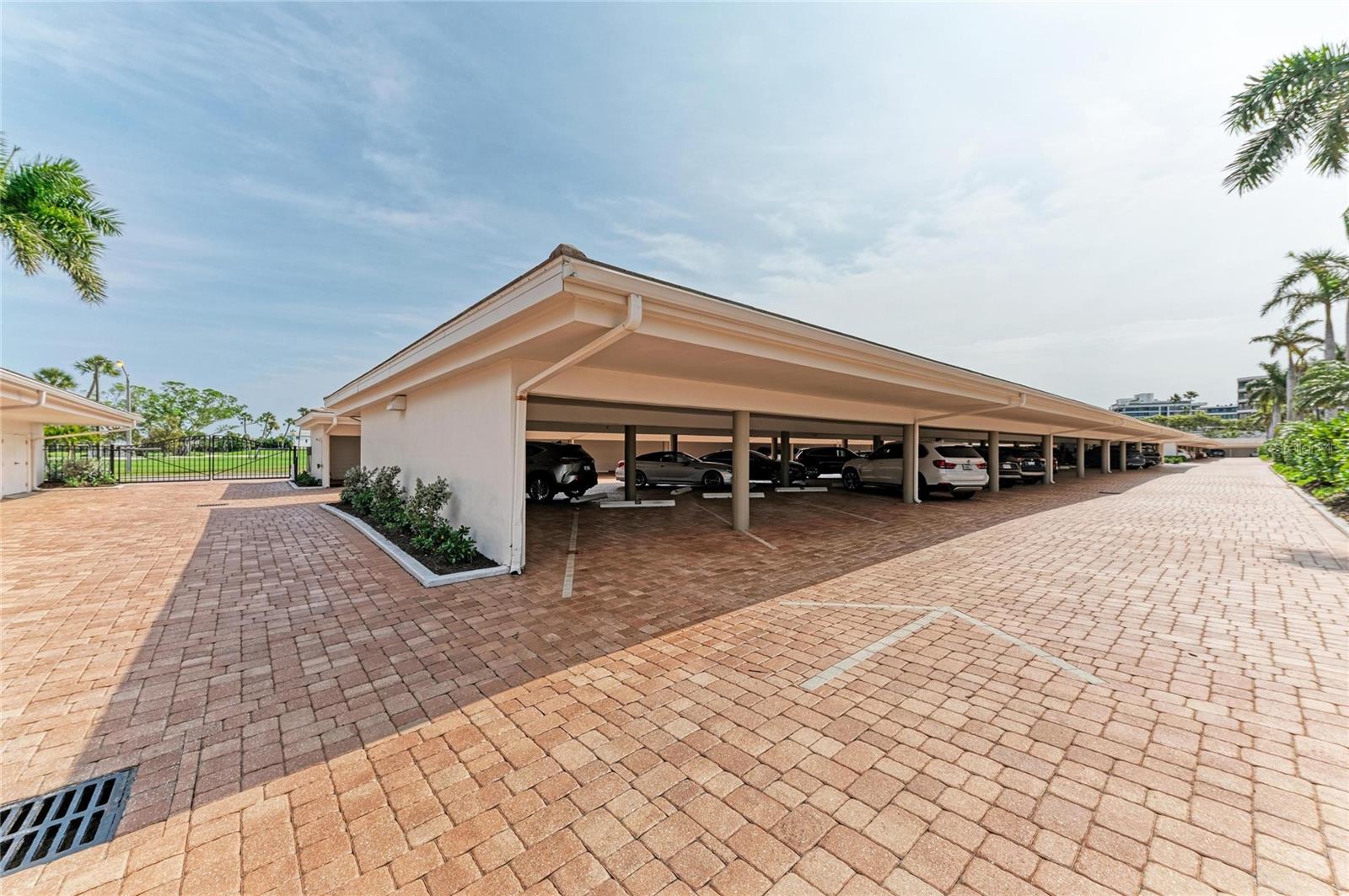 Image 8 of 74 For 603 Longboat Club Road 204n