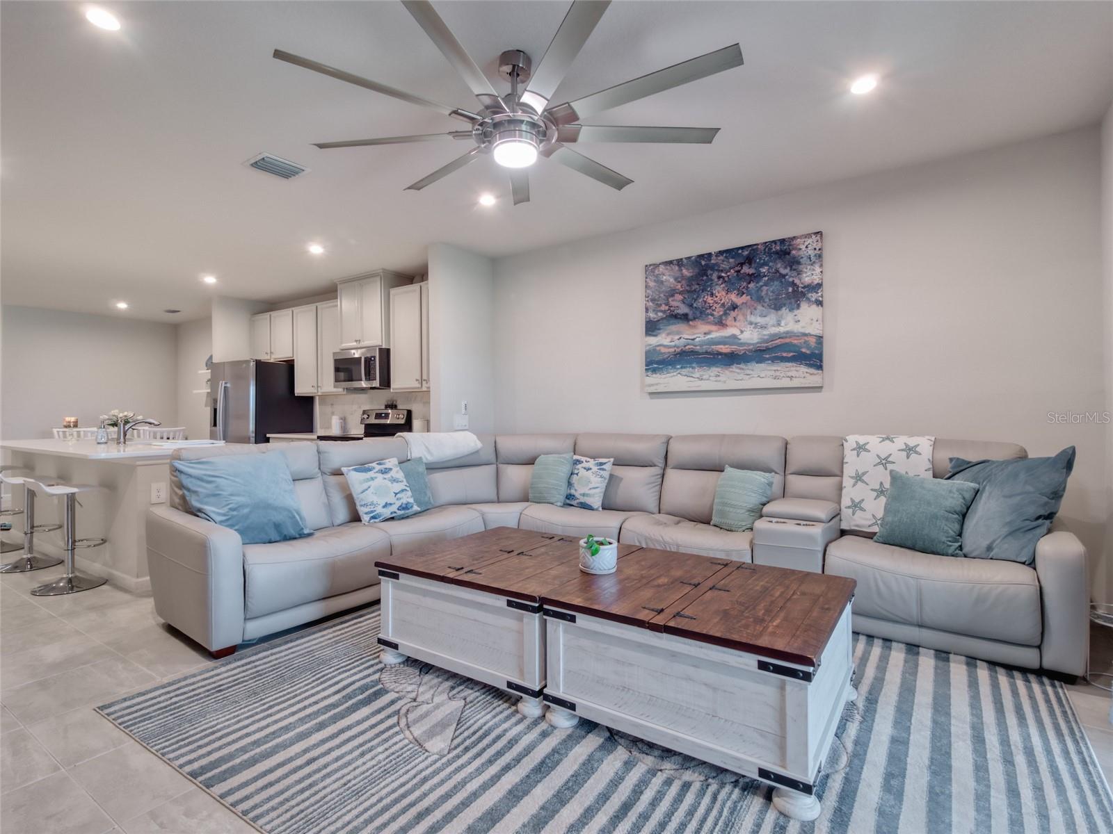 Image 12 of 41 For 16308 Lady Palm Drive