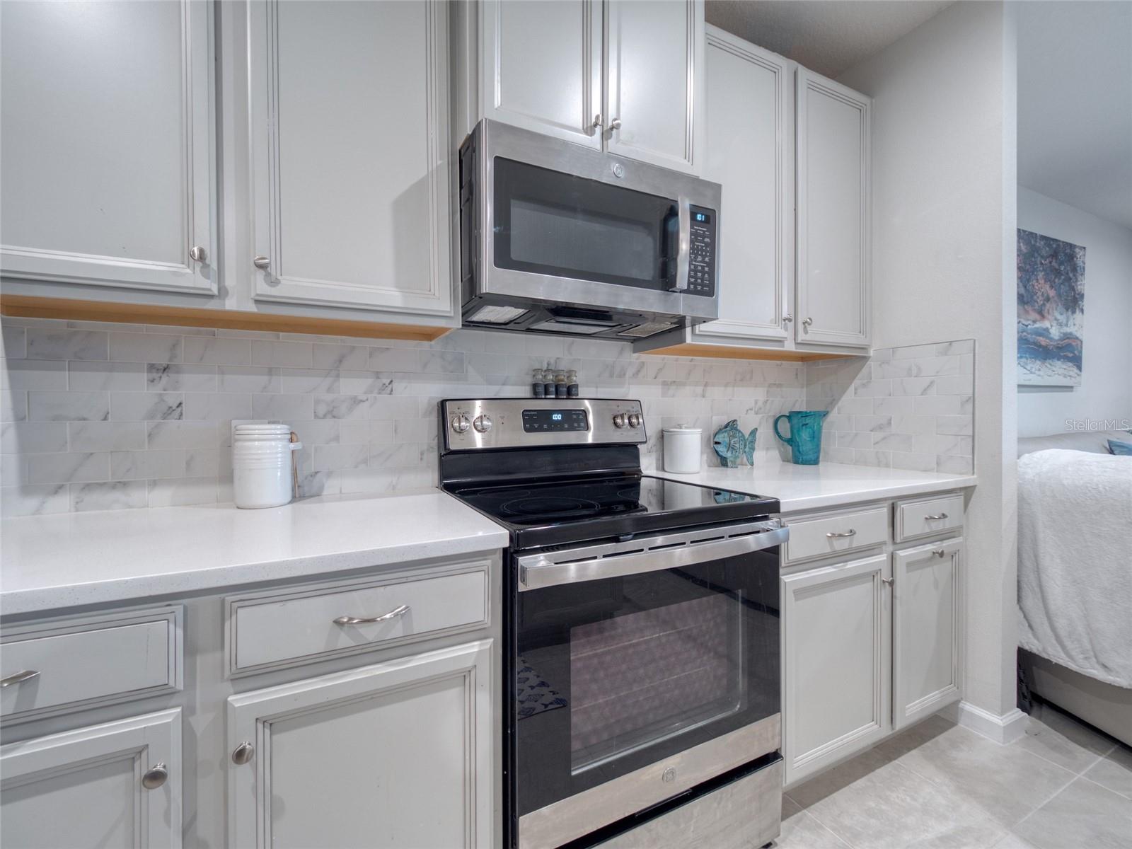 Image 19 of 41 For 16308 Lady Palm Drive