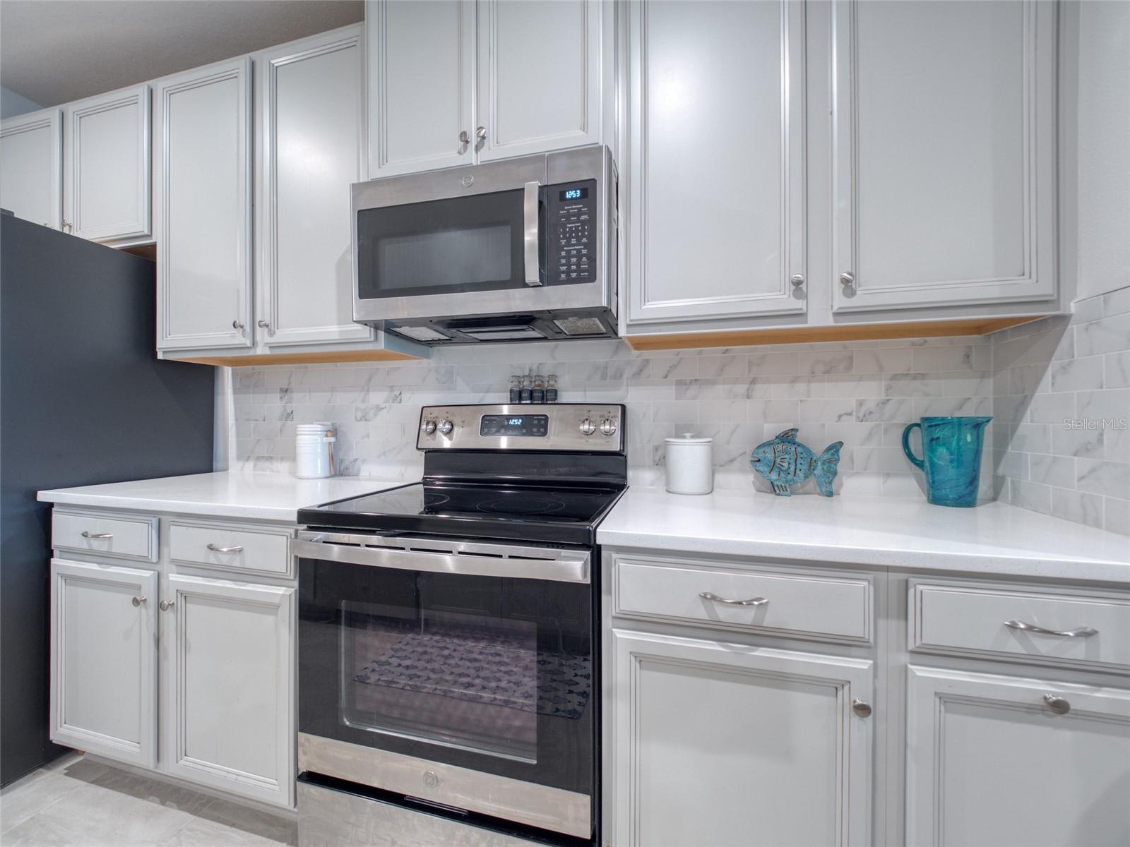 Image 20 of 41 For 16308 Lady Palm Drive