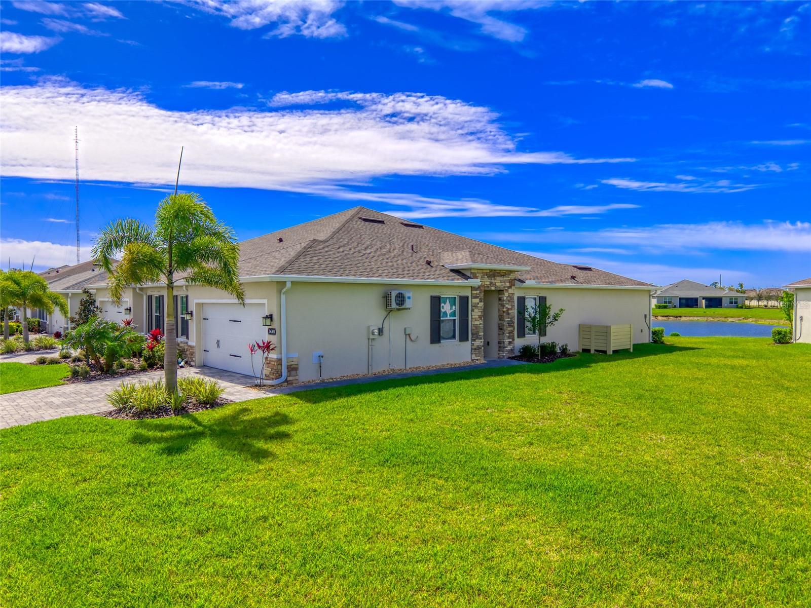 Image 4 of 41 For 16308 Lady Palm Drive