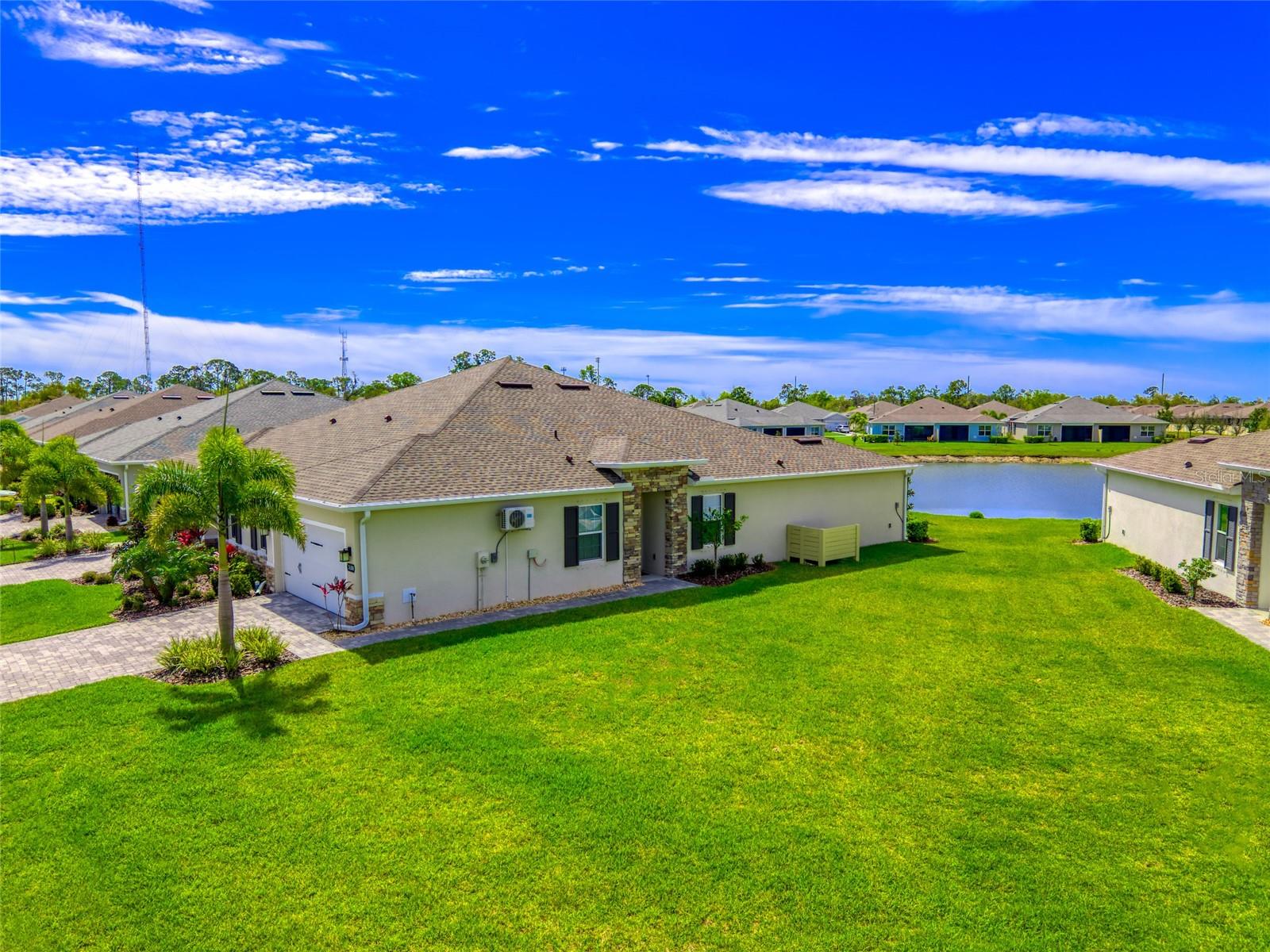 Image 9 of 41 For 16308 Lady Palm Drive