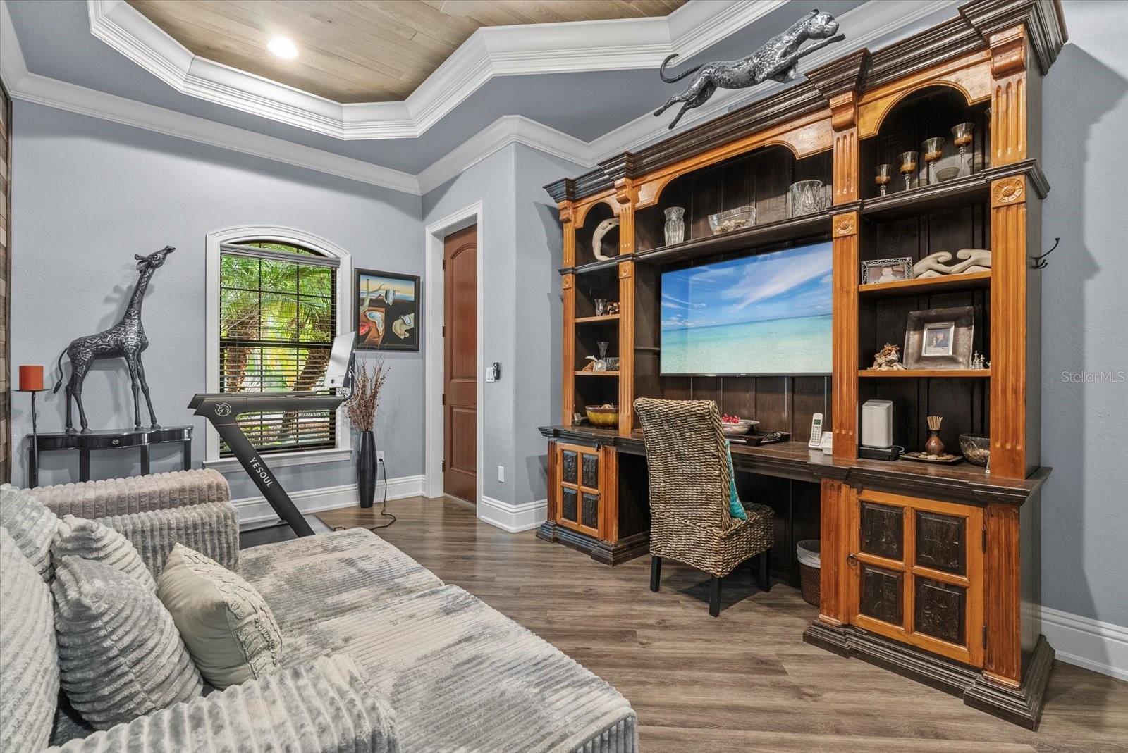 Image 15 of 49 For 3604 Tropicaire Boulevard