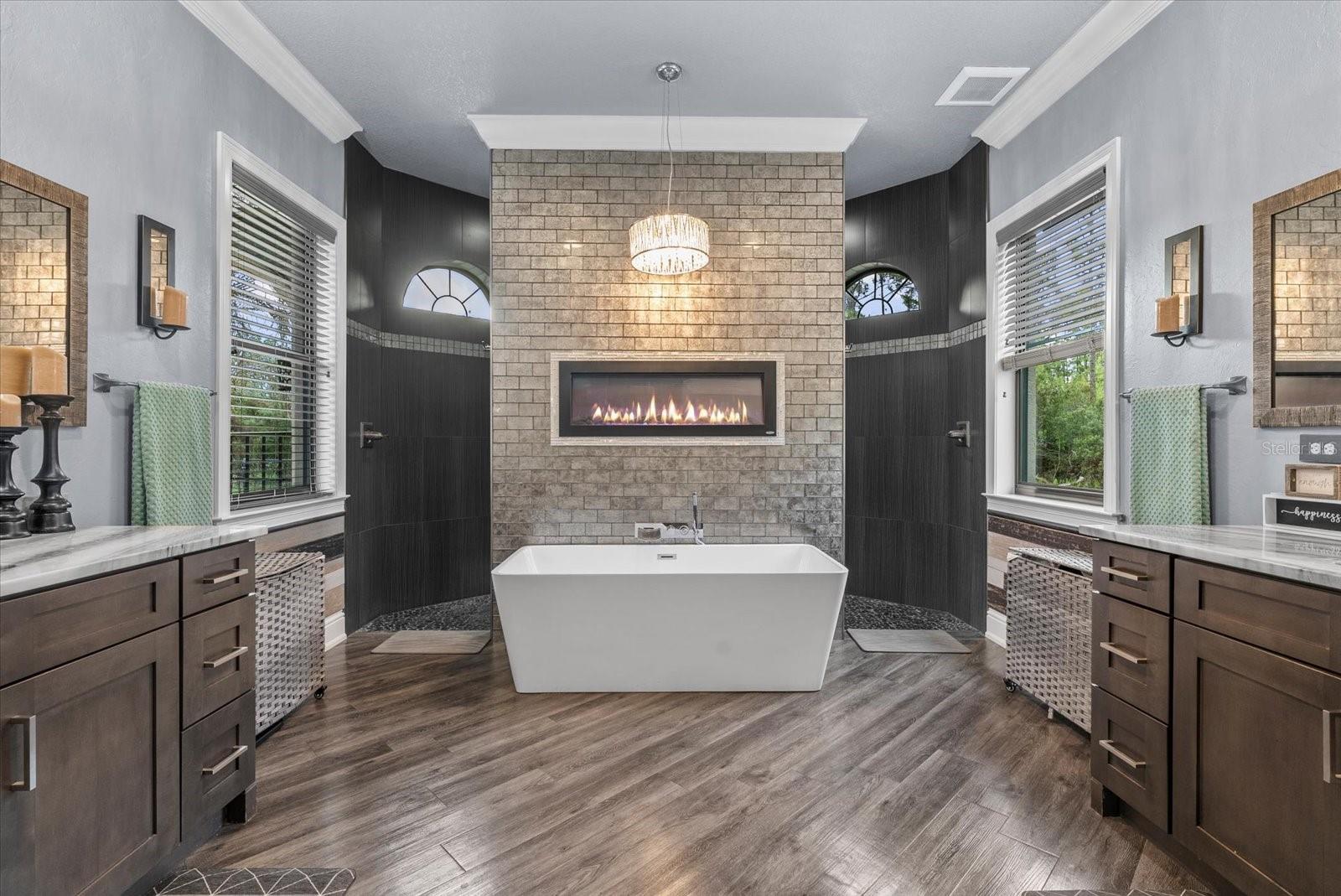 Image 18 of 49 For 3604 Tropicaire Boulevard