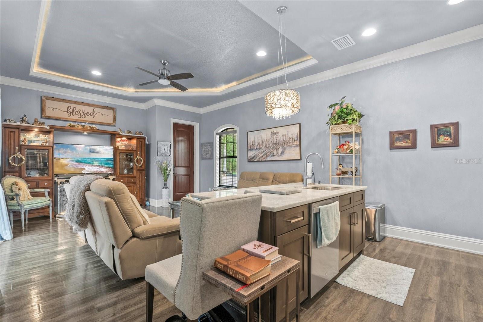 Image 33 of 49 For 3604 Tropicaire Boulevard