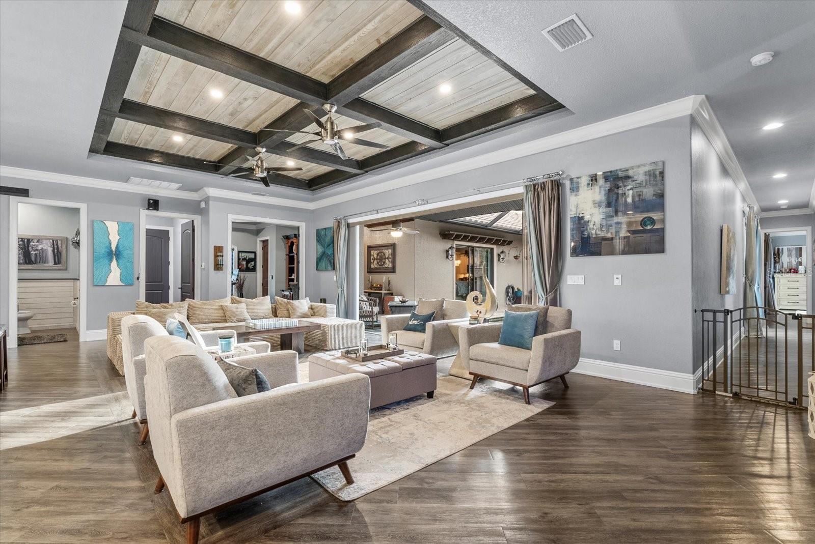 Image 6 of 49 For 3604 Tropicaire Boulevard