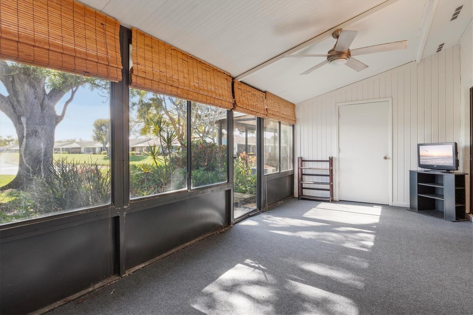 Image 18 of 38 For 6507 Heritage Lane 2605