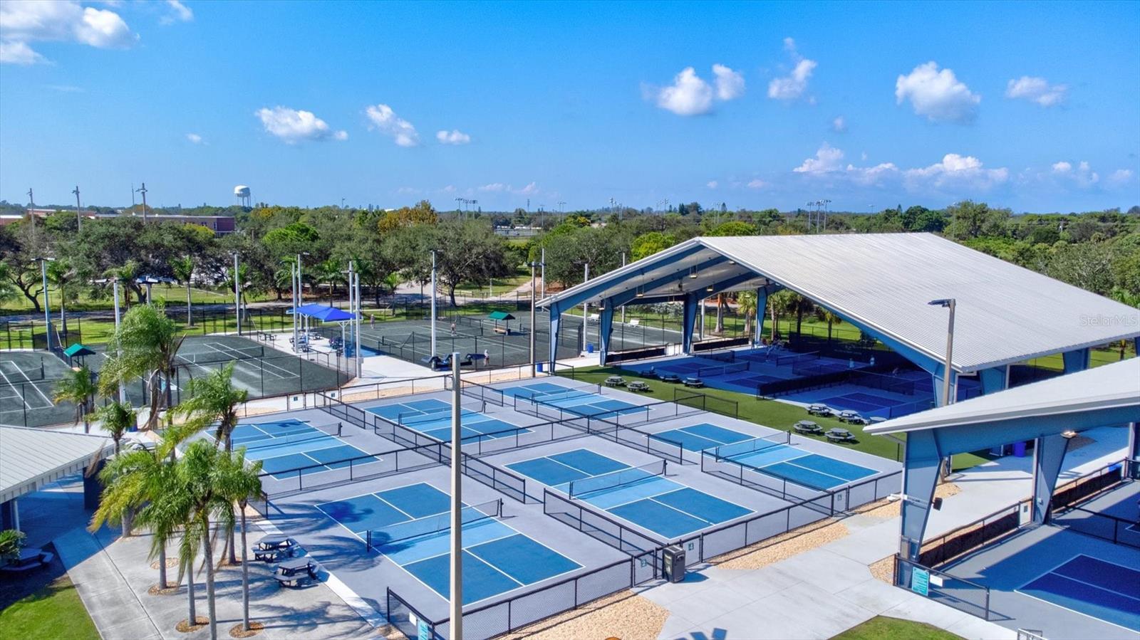 Image 27 of 38 For 6507 Heritage Lane 2605