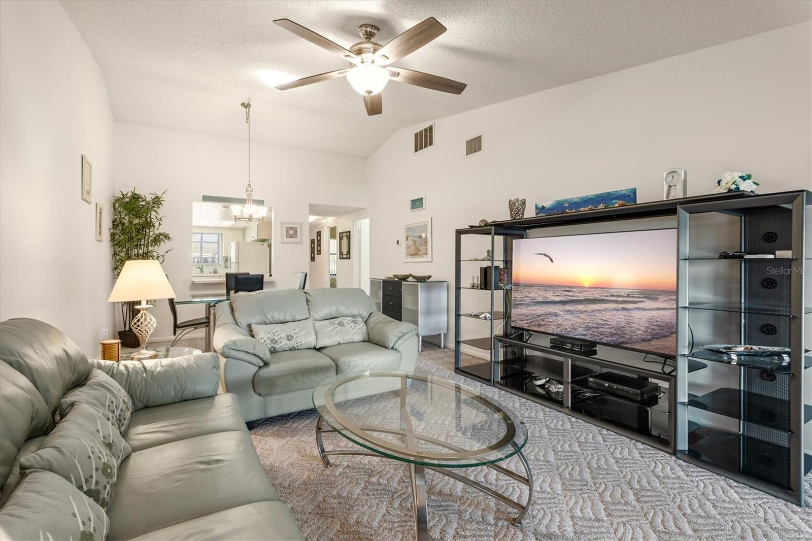 Image 4 of 38 For 6507 Heritage Lane 2605