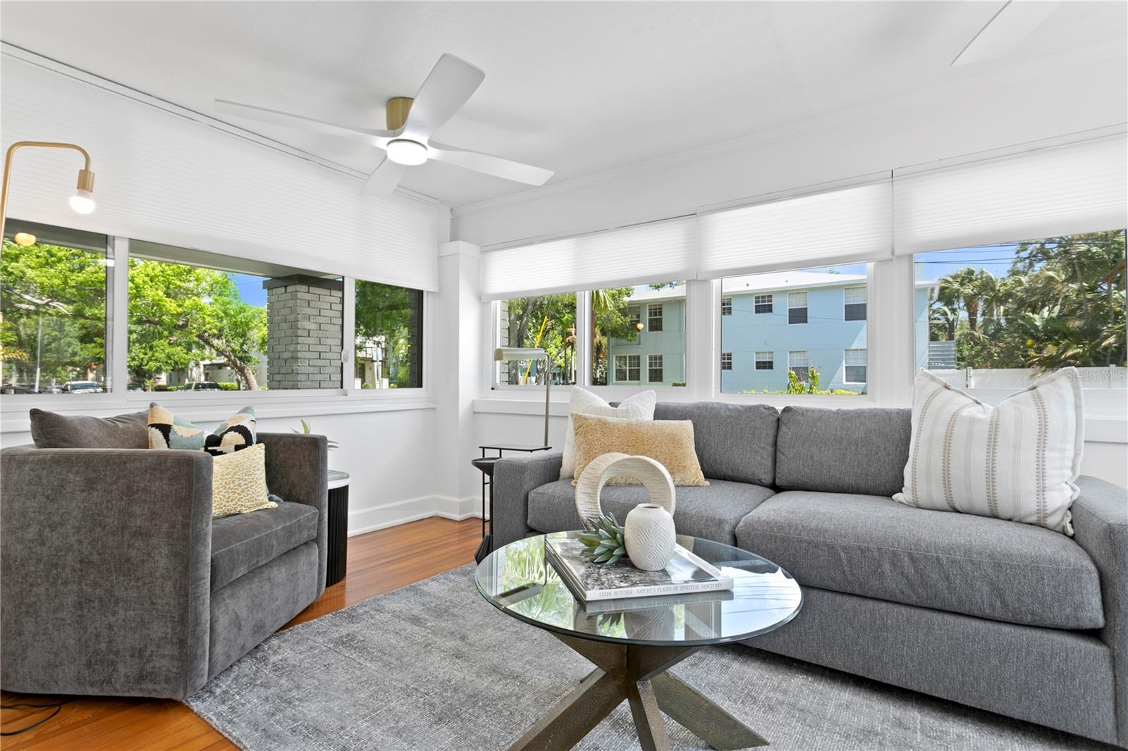 Image 12 of 83 For 1140 Oak Street Ne