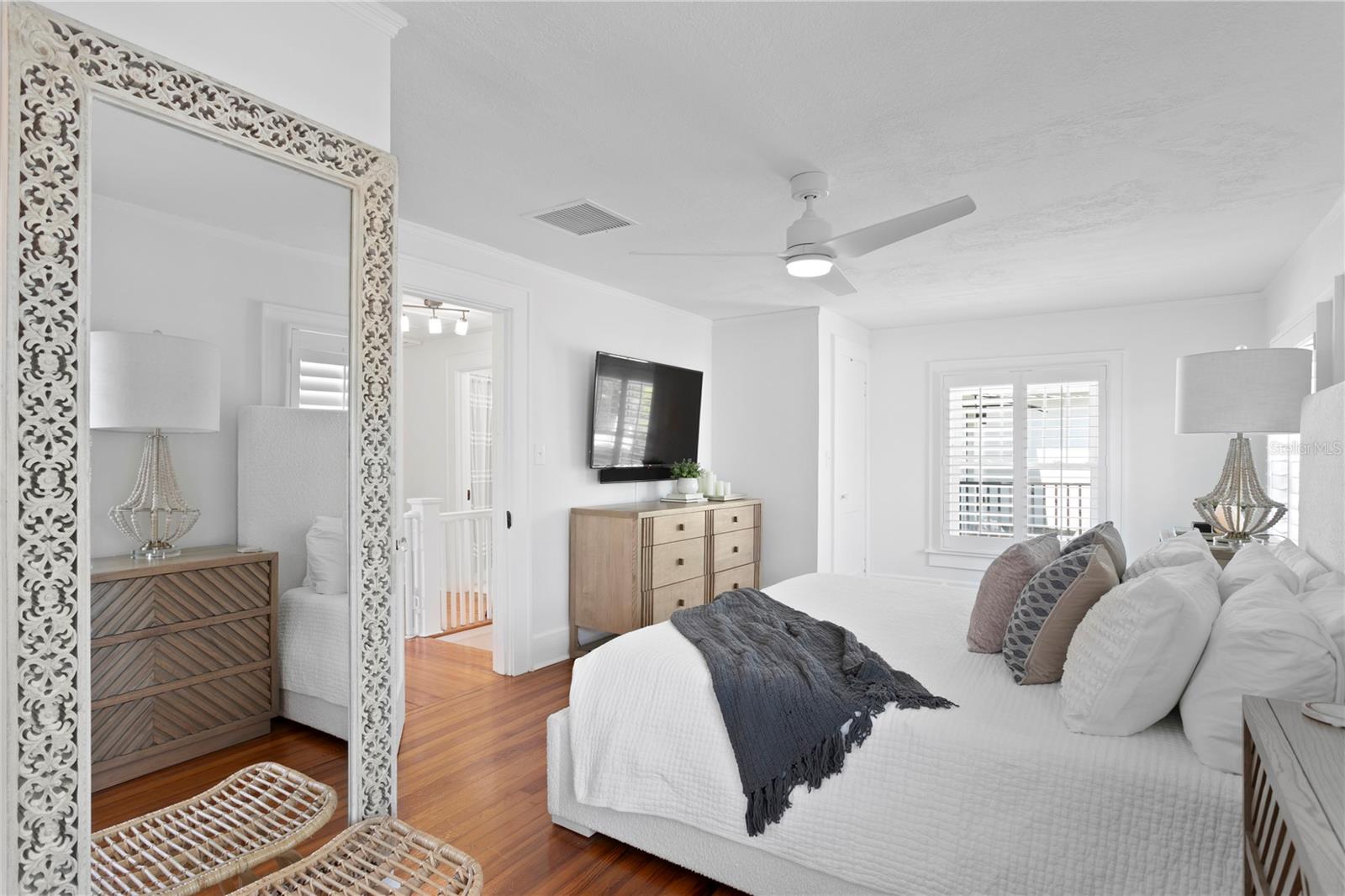 Image 31 of 83 For 1140 Oak Street Ne