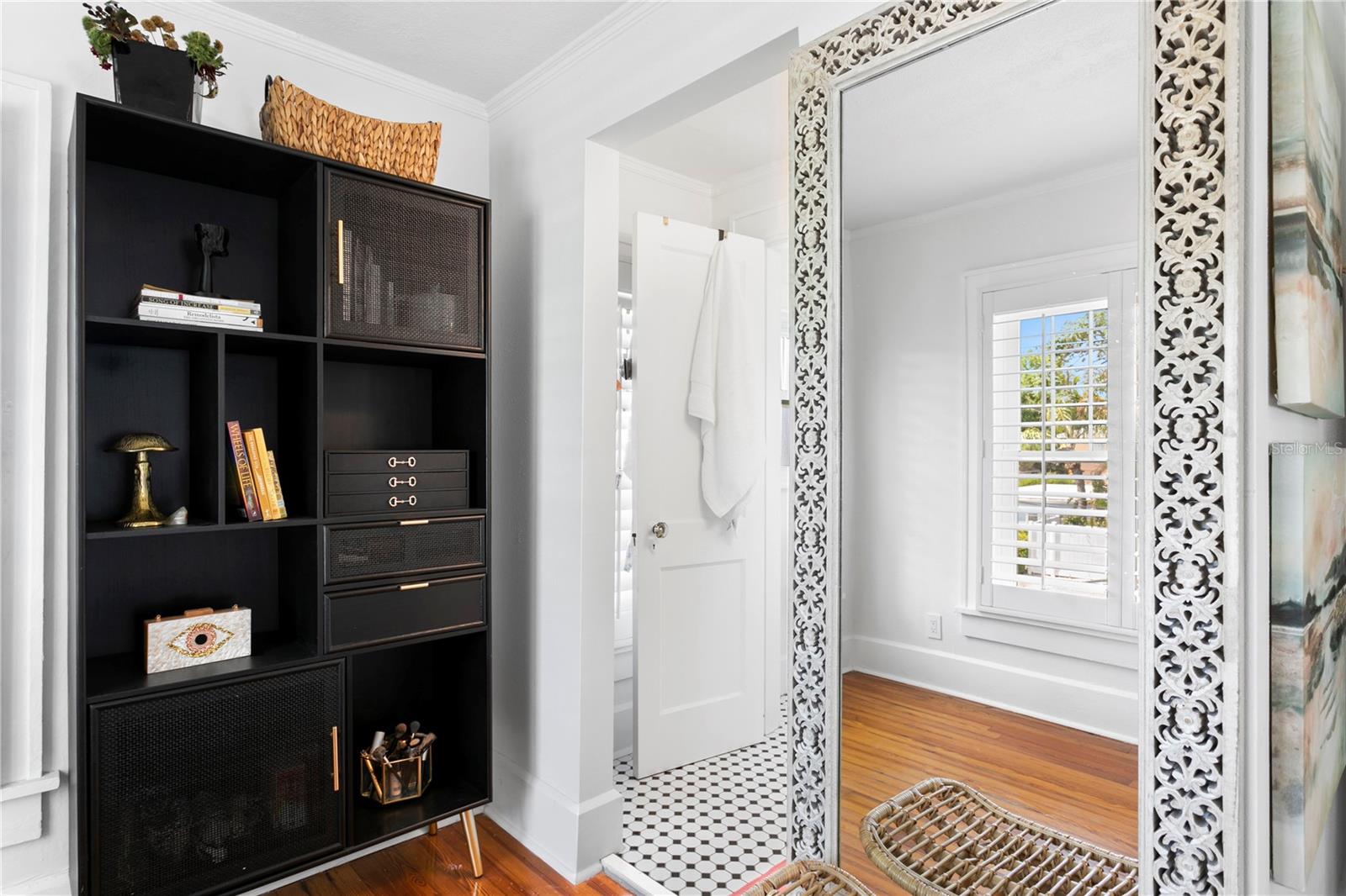 Image 32 of 83 For 1140 Oak Street Ne