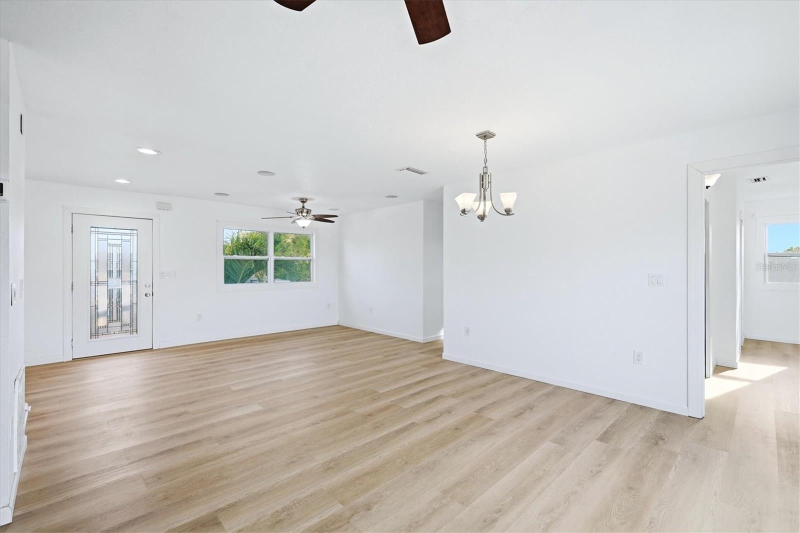 Image 10 of 32 For 515 46th Street W