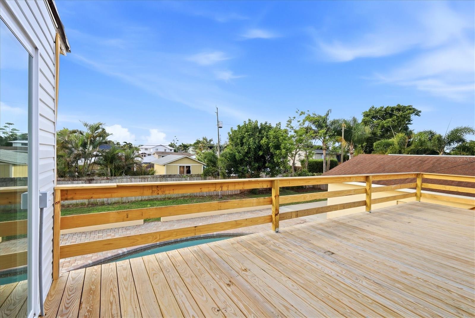 Image 26 of 32 For 515 46th Street W