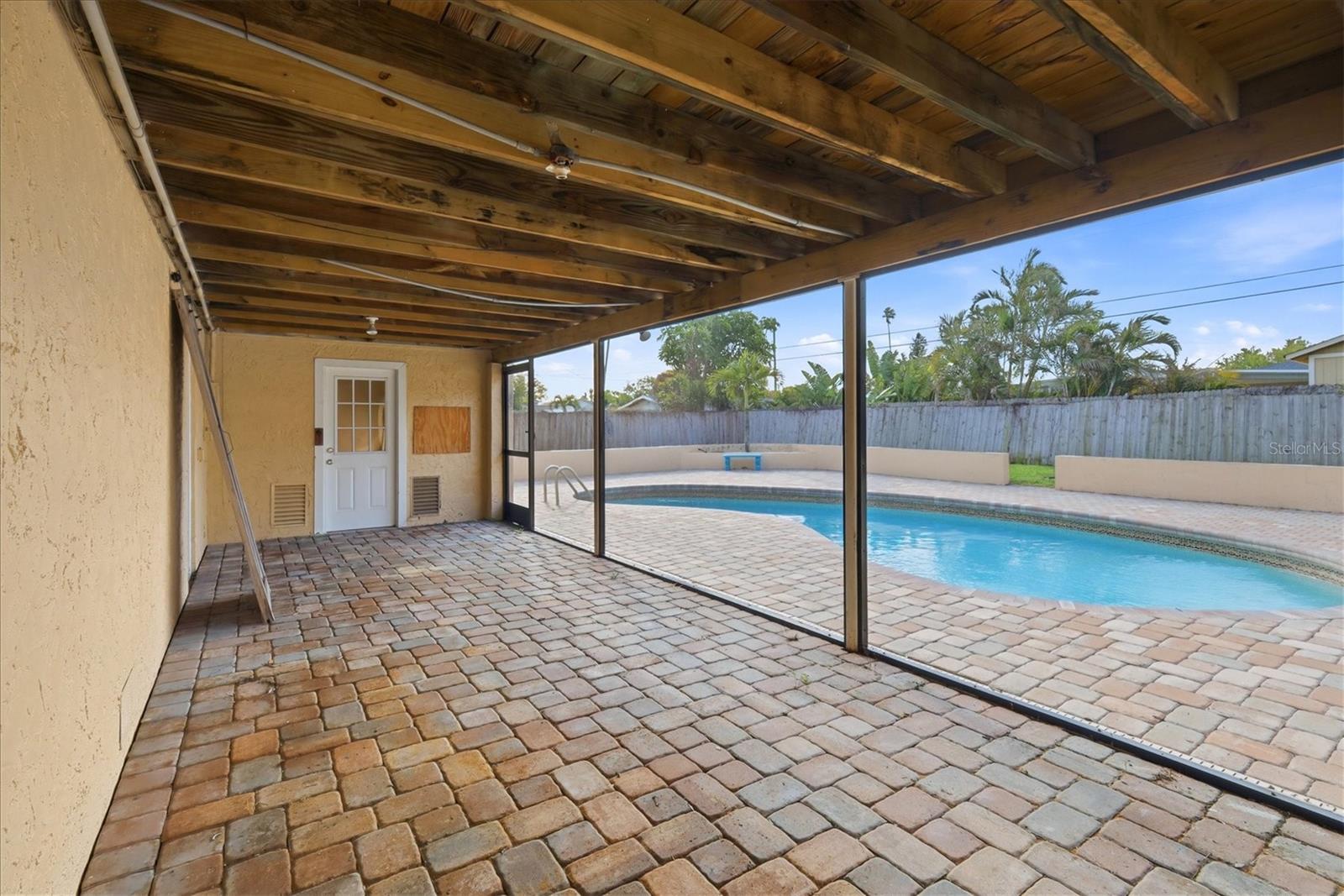 Image 27 of 32 For 515 46th Street W