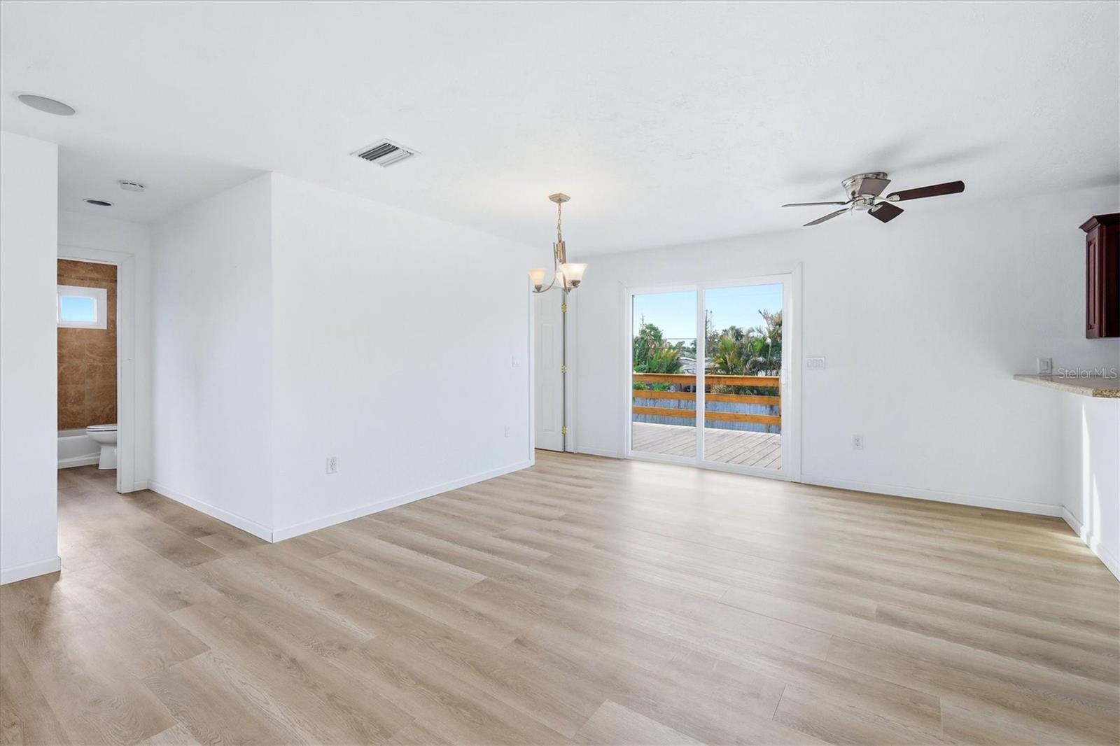 Image 8 of 32 For 515 46th Street W