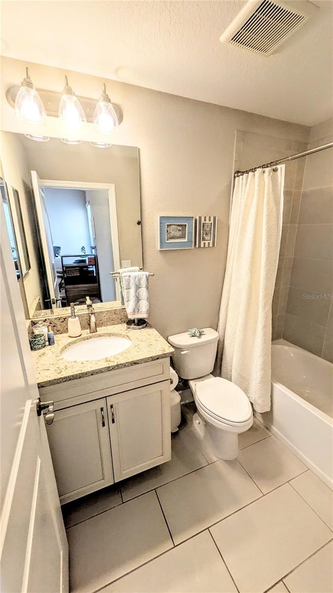 Image 22 of 31 For 5157 78th St Circle E