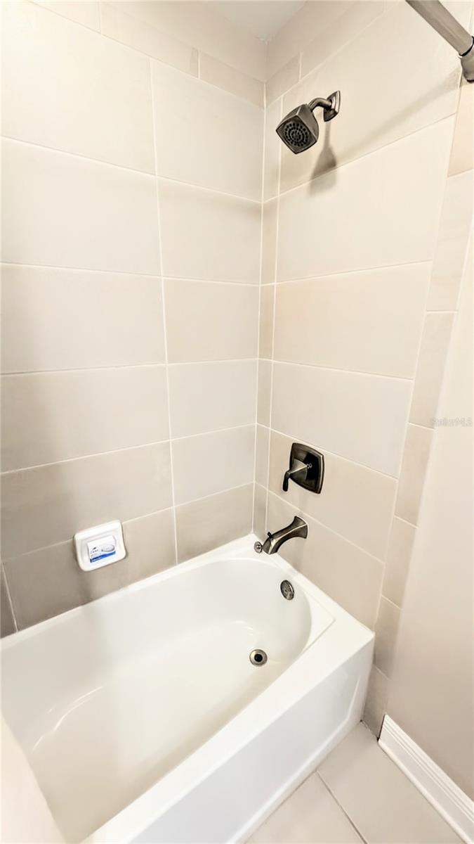 Image 23 of 31 For 5157 78th St Circle E