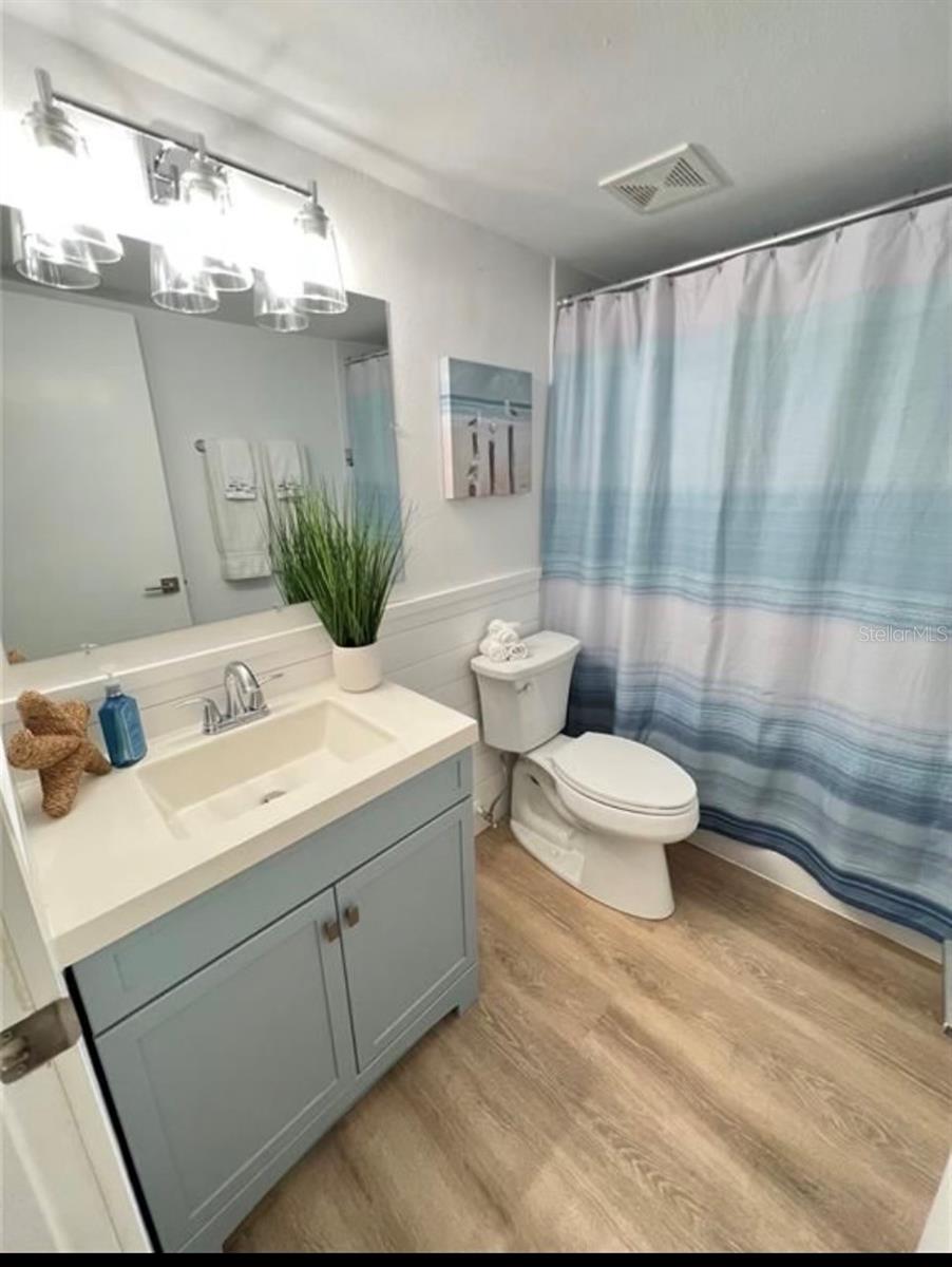 Image 16 of 18 For 7203 Curtiss Avenue 1a