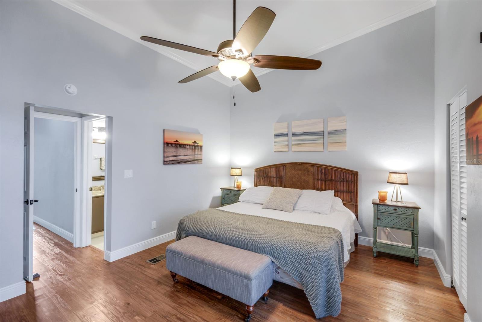 Image 15 of 28 For 894 Buttonwood Drive 221