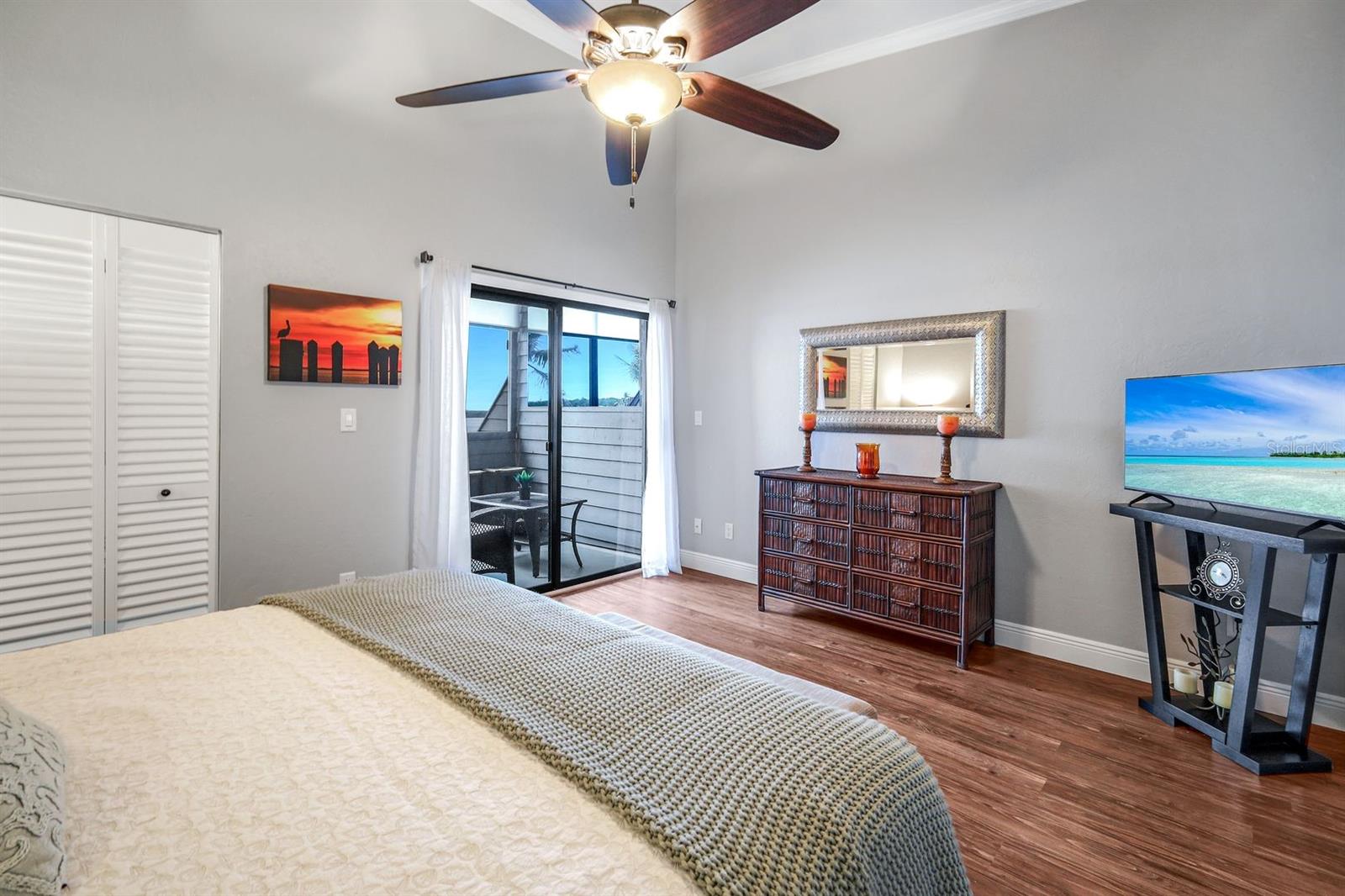 Image 16 of 28 For 894 Buttonwood Drive 221