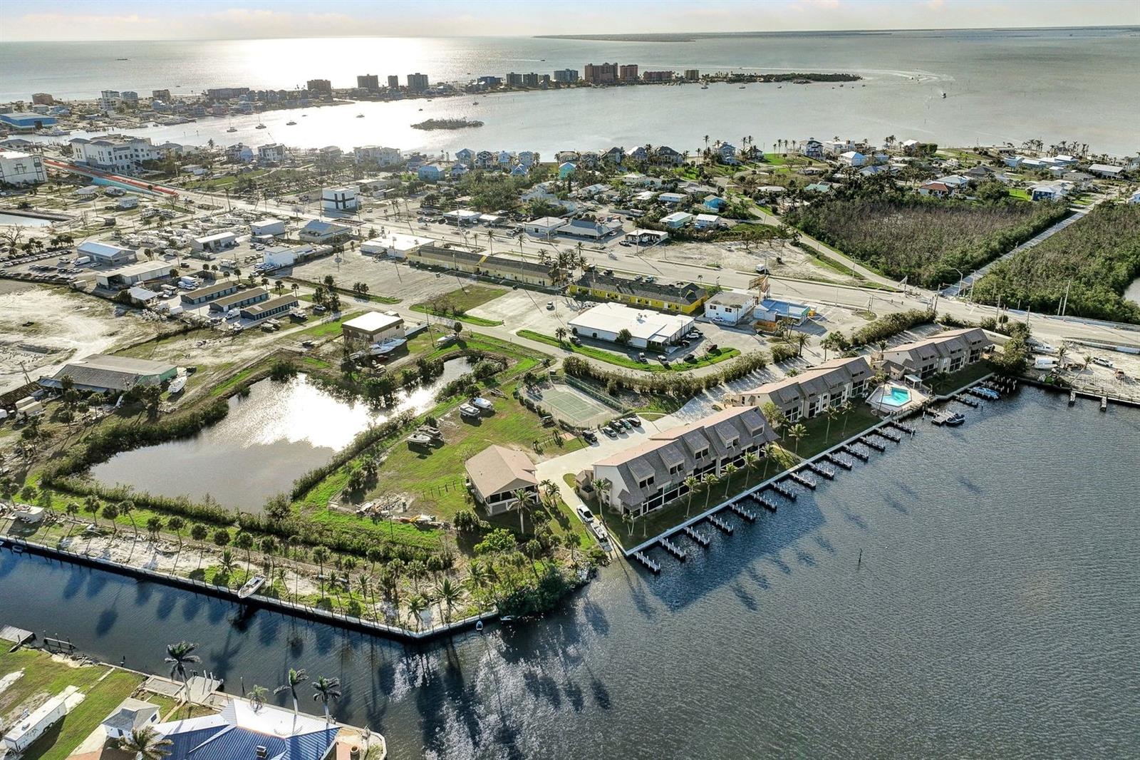 Image 23 of 28 For 894 Buttonwood Drive 221