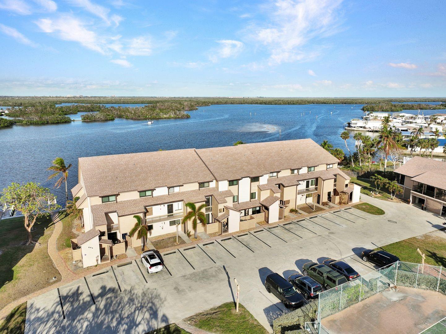 Image 27 of 28 For 894 Buttonwood Drive 221