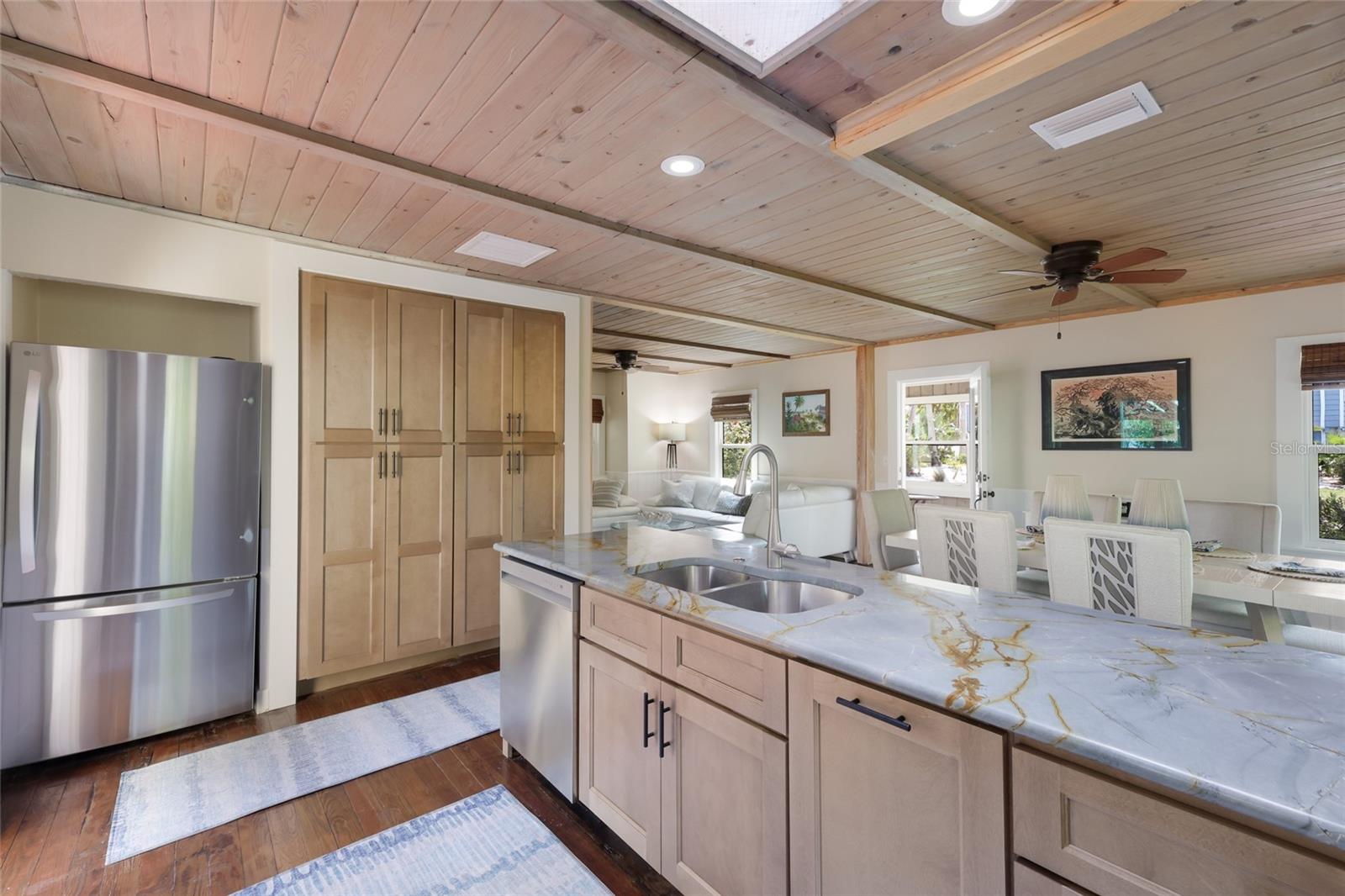 Image 14 of 62 For 7030 Poinsettia Avenue