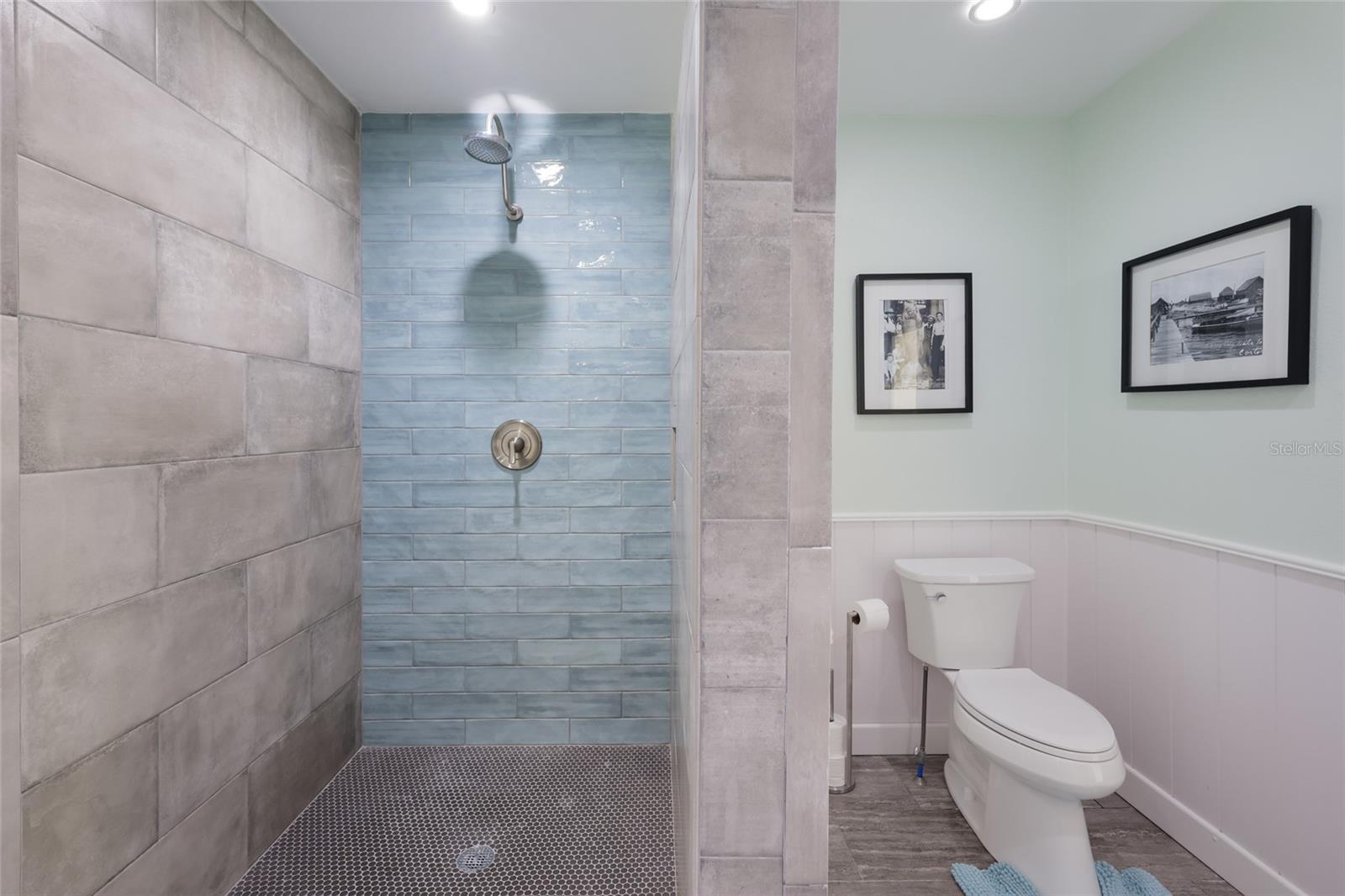 Image 22 of 62 For 7030 Poinsettia Avenue