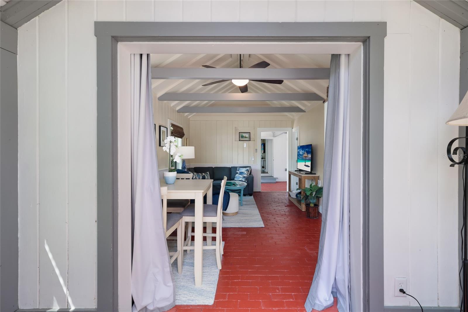 Image 25 of 62 For 7030 Poinsettia Avenue