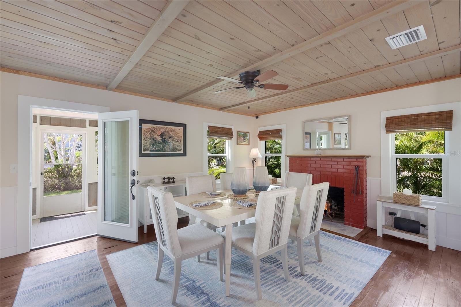 Image 8 of 62 For 7030 Poinsettia Avenue