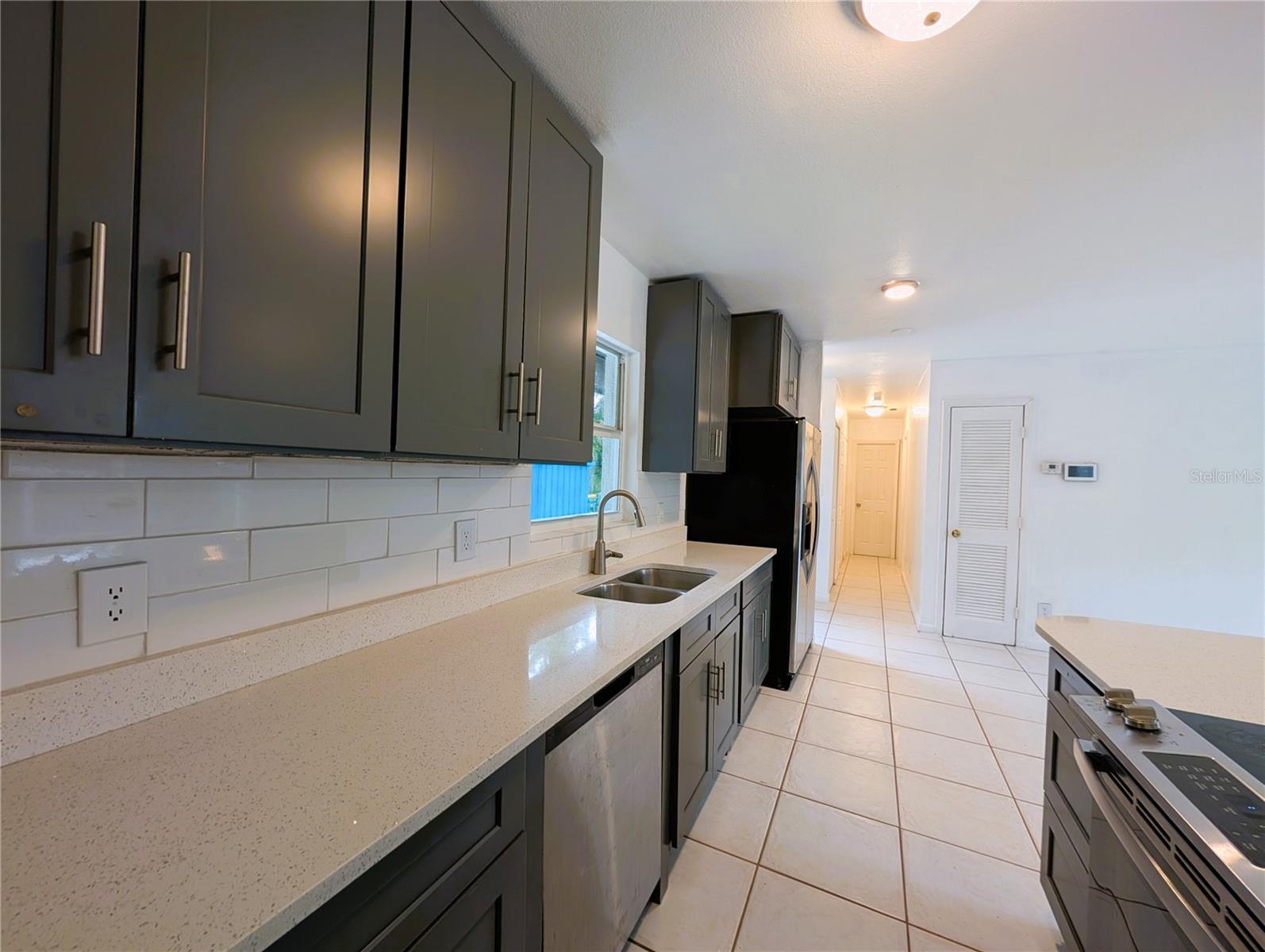 Image 4 of 18 For 1119 40th Street