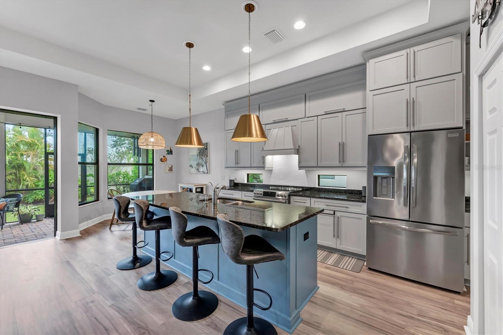 Image 12 of 52 For 5819 Title Row Drive